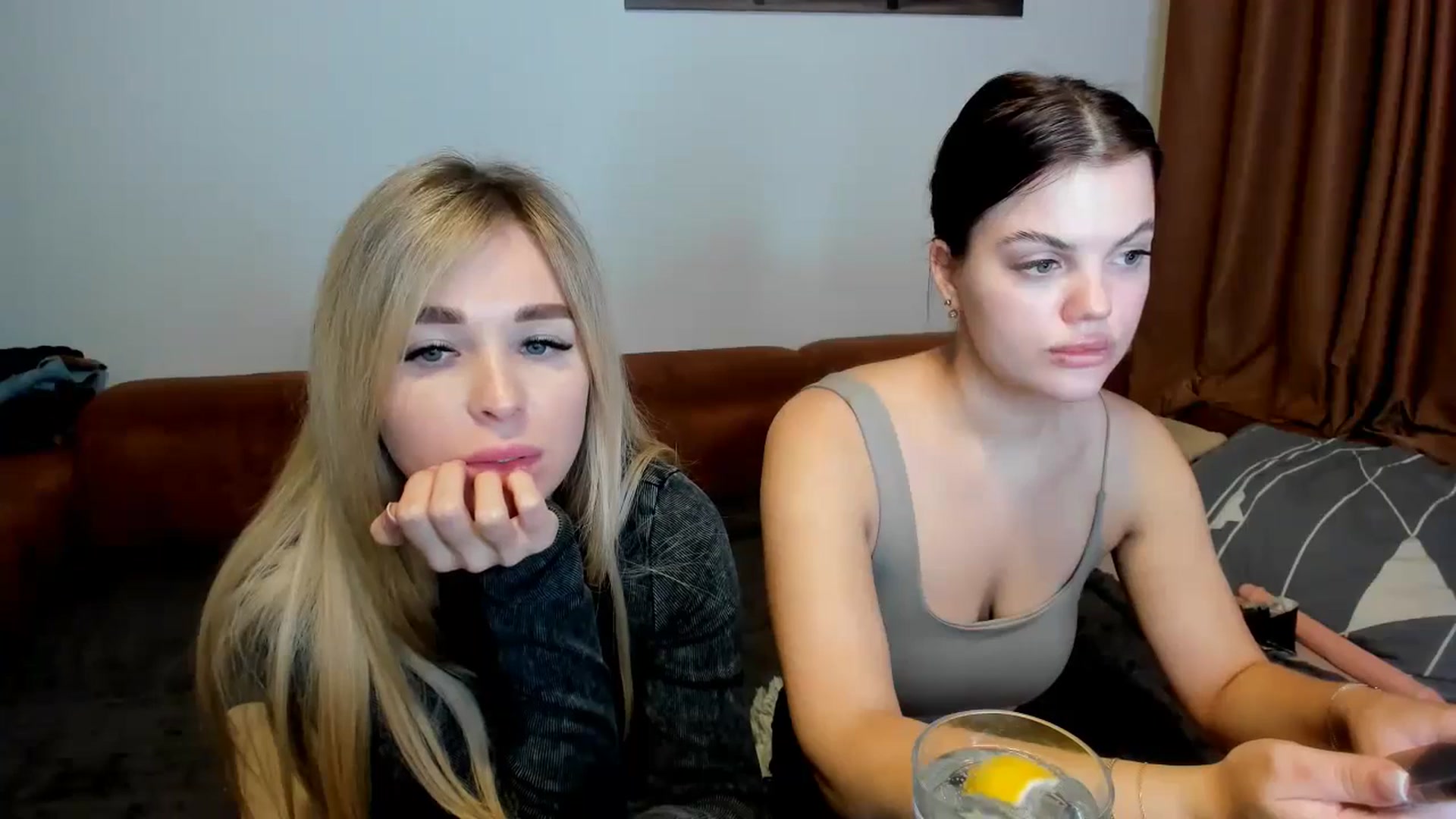 Gallery image thumbnail from MerlinStoun's myfreecams stream on, 12/30/2024, 10:03 image 16 of 20