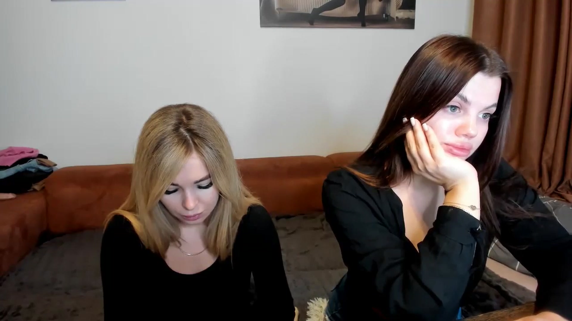Gallery image thumbnail from MerlinStoun's myfreecams stream on, 12/31/2024, 11:09 image 6 of 20