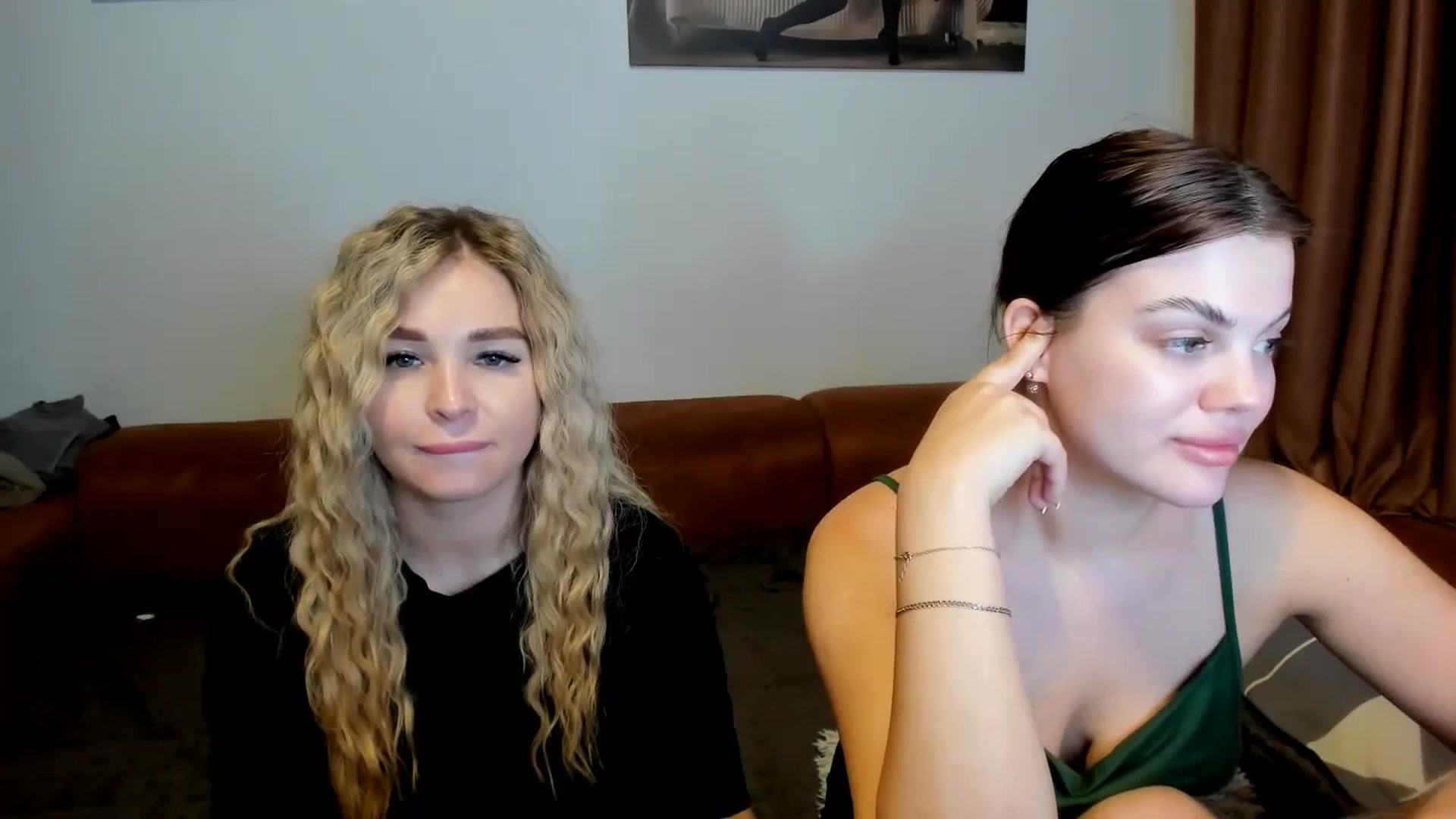 Gallery image thumbnail from MerlinStoun's myfreecams stream on, 01/07/2025, 12:02 image 17 of 20
