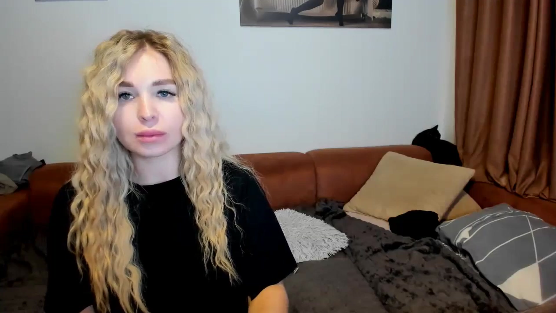 Gallery image thumbnail from MerlinStoun's myfreecams stream on, 01/07/2025, 12:02 image 6 of 20