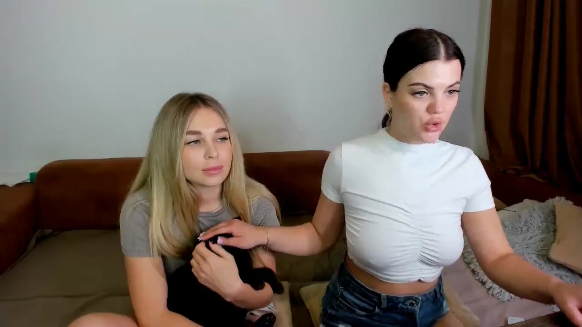 Gallery image thumbnail from MerlinStoun's myfreecams stream on, 06/23/2025, 09:48 image 16 of 20