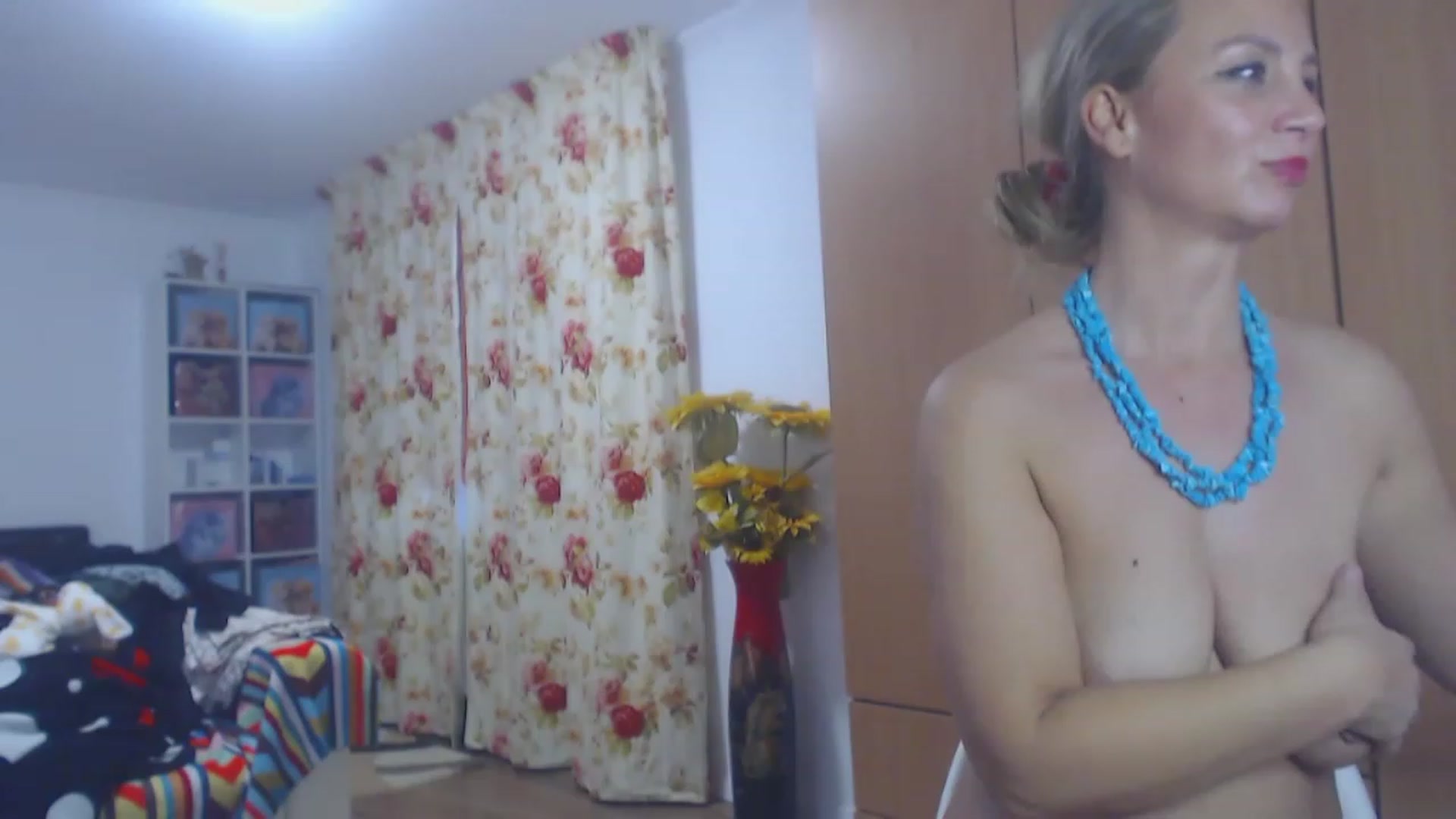 Gallery image thumbnail from Merlyn4u's myfreecams stream on, 11/14/2022, 15:39 image 2 of 20