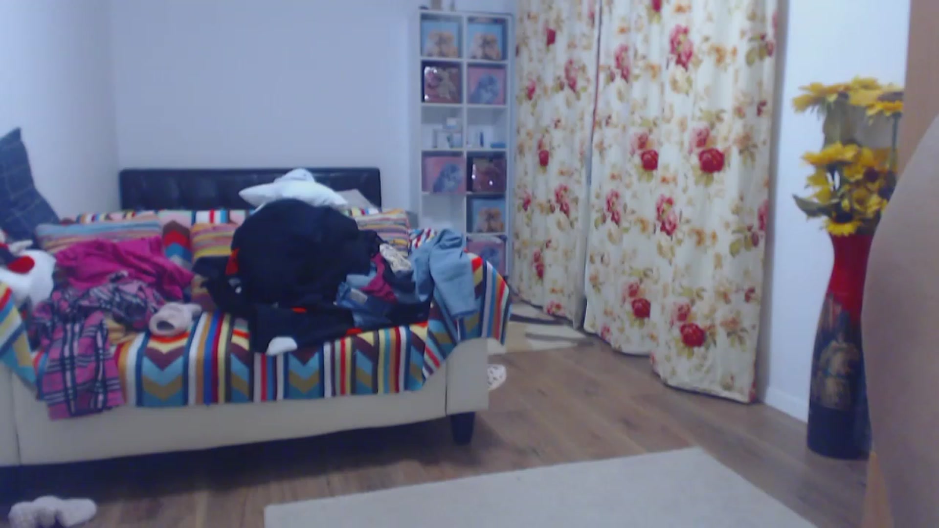Gallery image thumbnail from Merlyn4u's myfreecams stream on, 11/21/2022, 14:40 image 20 of 20