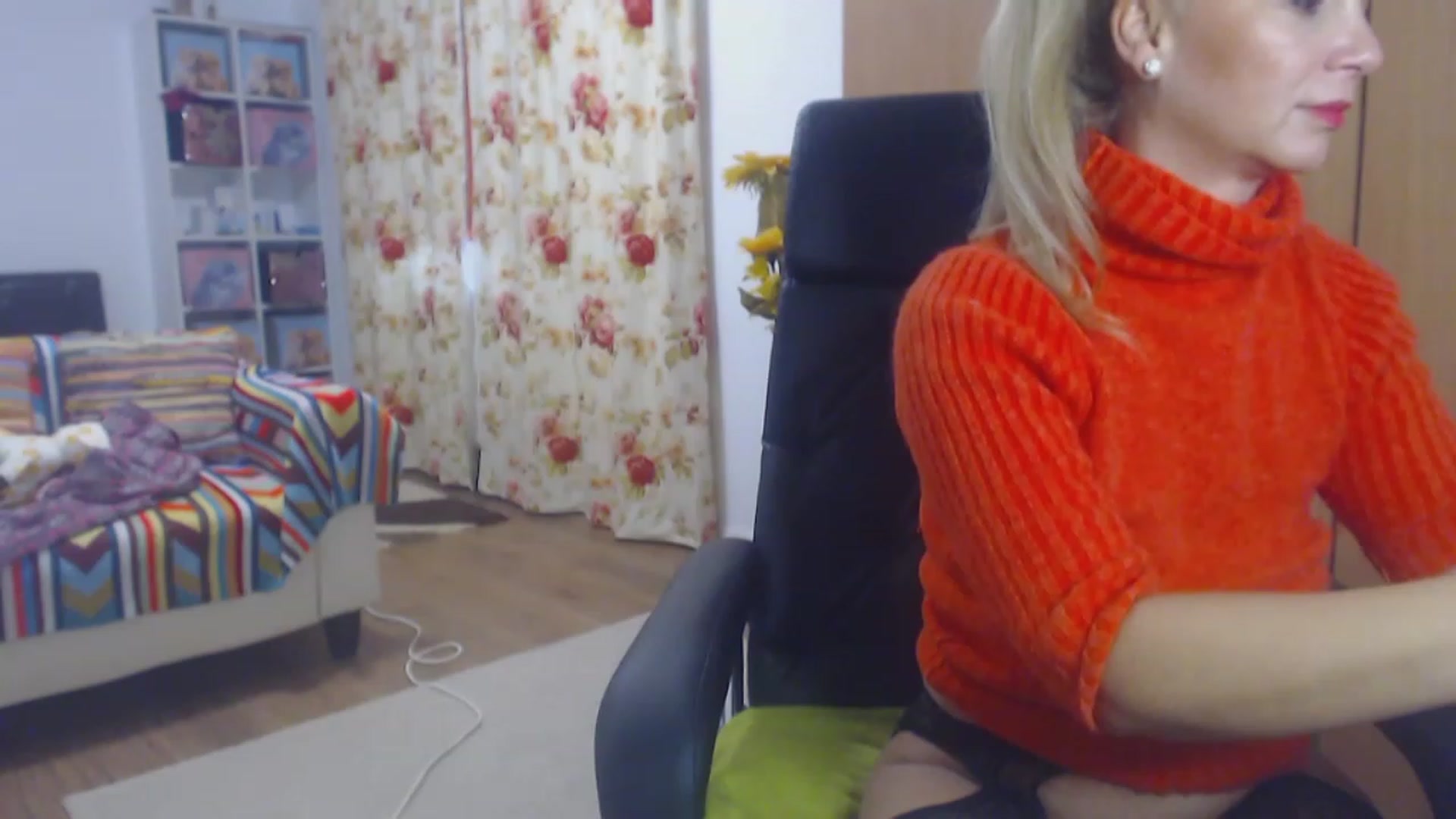 Gallery image thumbnail from Merlyn4u's myfreecams stream on, 11/29/2022, 14:15 image 1 of 20