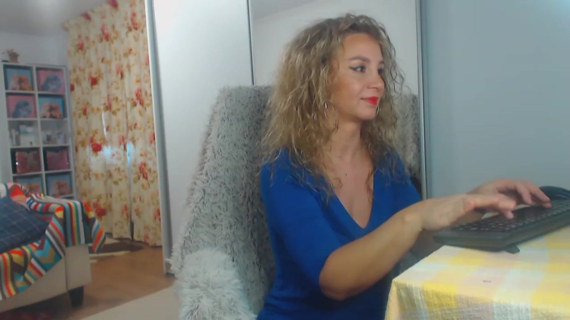 Gallery image thumbnail from Merlyn4u's myfreecams stream on, 02/19/2023, 13:10 image 1 of 20