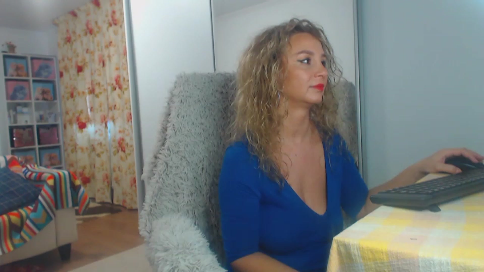 Gallery image thumbnail from Merlyn4u's myfreecams stream on, 02/19/2023, 13:10 image 4 of 20