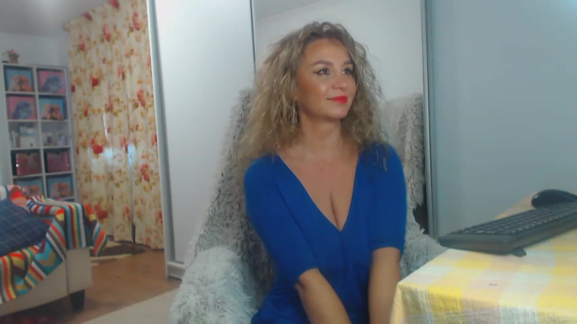 Gallery image thumbnail from Merlyn4u's myfreecams stream on, 02/19/2023, 13:10 image 3 of 20