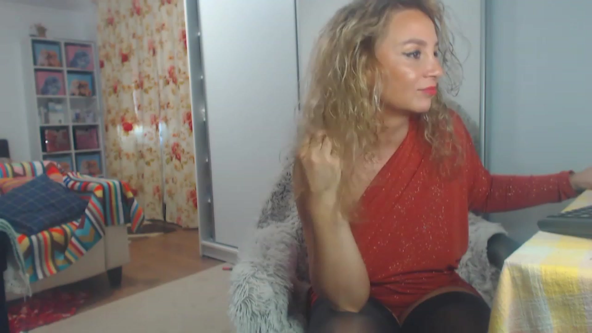 Gallery image thumbnail from Merlyn4u's myfreecams stream on, 02/19/2023, 15:26 image 1 of 20