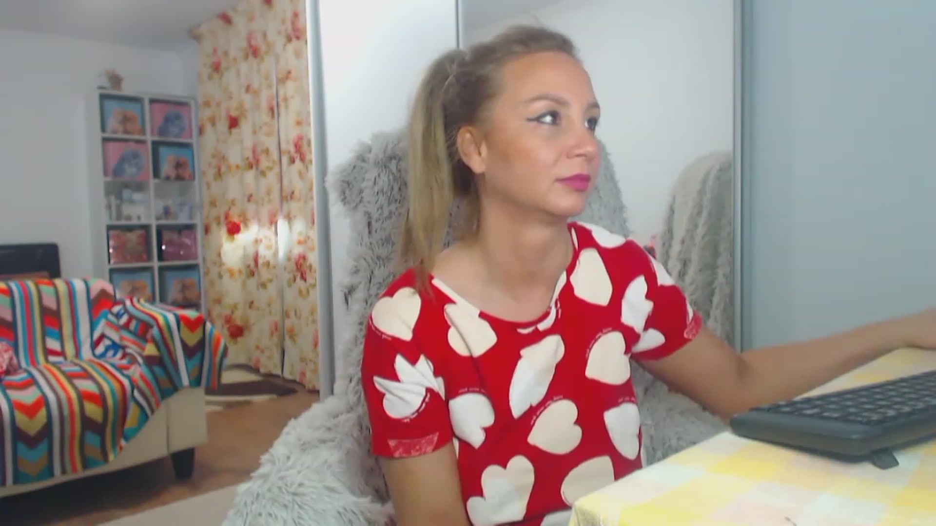 Gallery image thumbnail from Merlyn4u's myfreecams stream on, 02/25/2023, 13:52 image 10 of 20