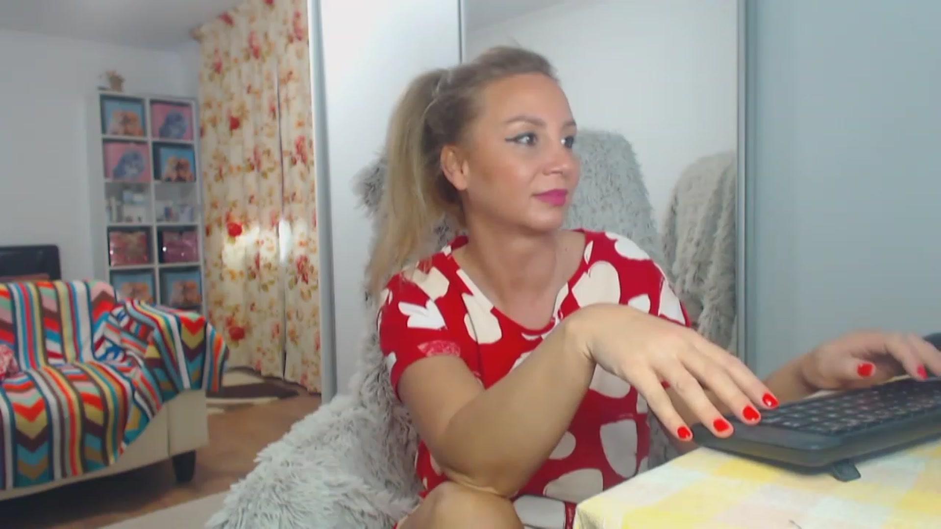 Gallery image thumbnail from Merlyn4u's myfreecams stream on, 02/25/2023, 13:52 image 15 of 20