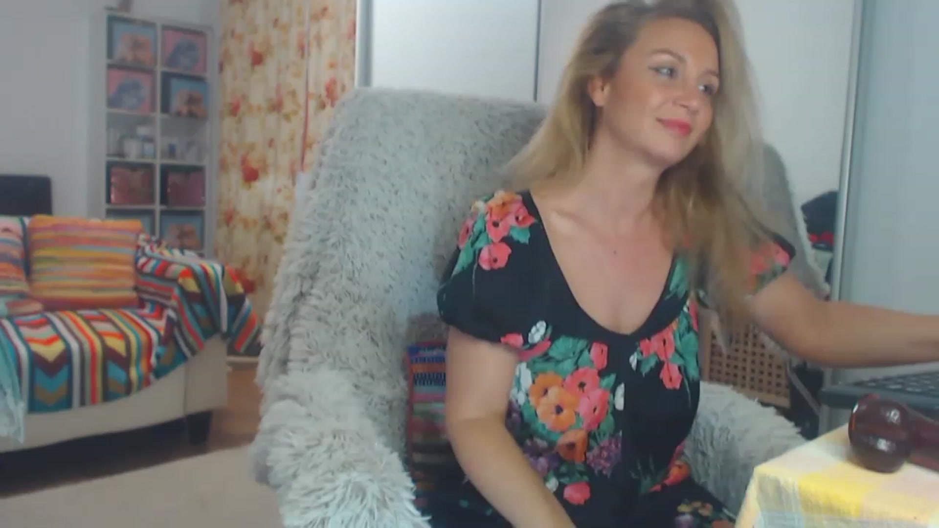 Gallery image thumbnail from Merlyn4u's myfreecams stream on, 03/27/2023, 14:06 image 3 of 20