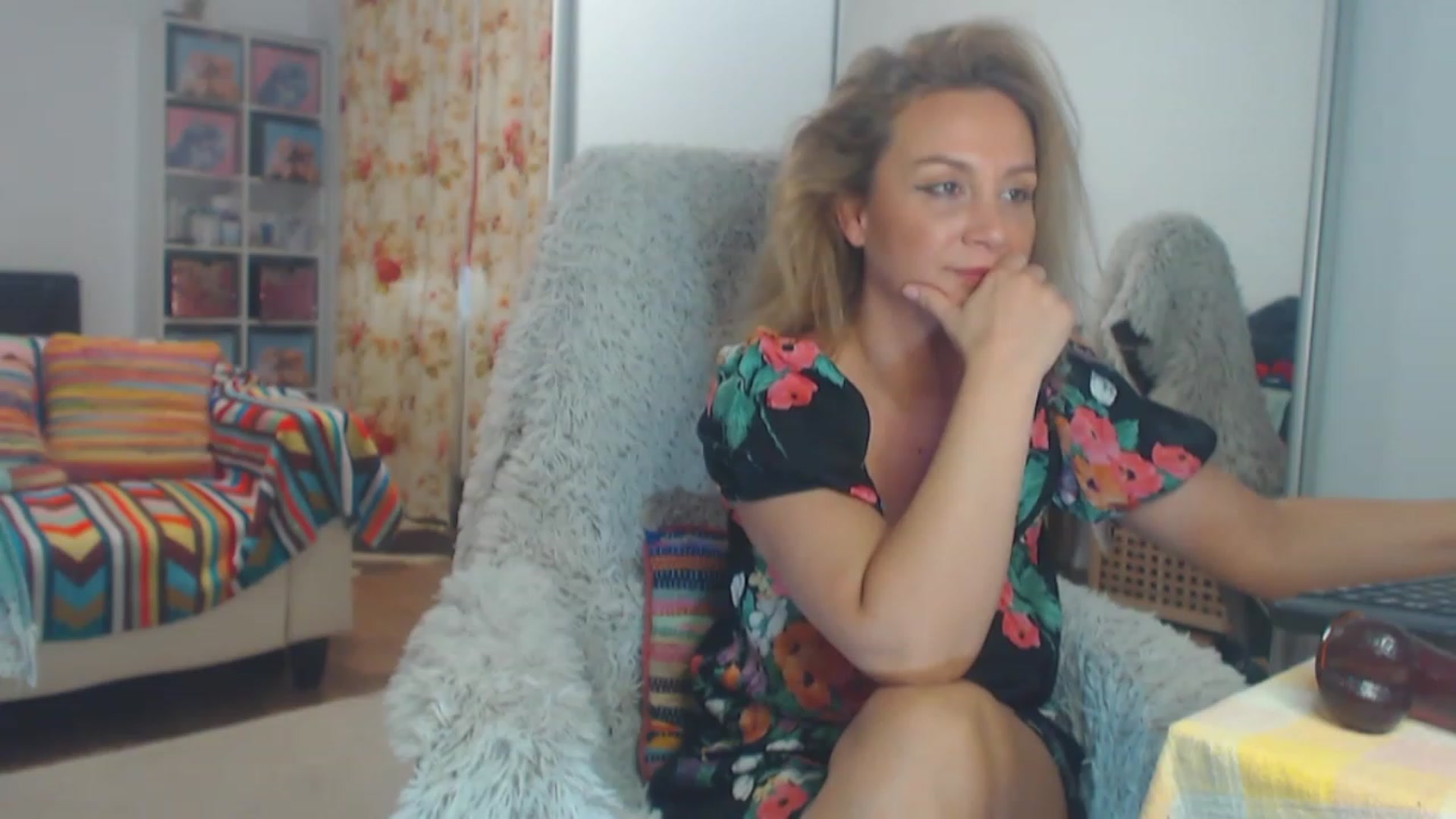 Gallery image thumbnail from Merlyn4u's myfreecams stream on, 03/27/2023, 14:06 image 15 of 20