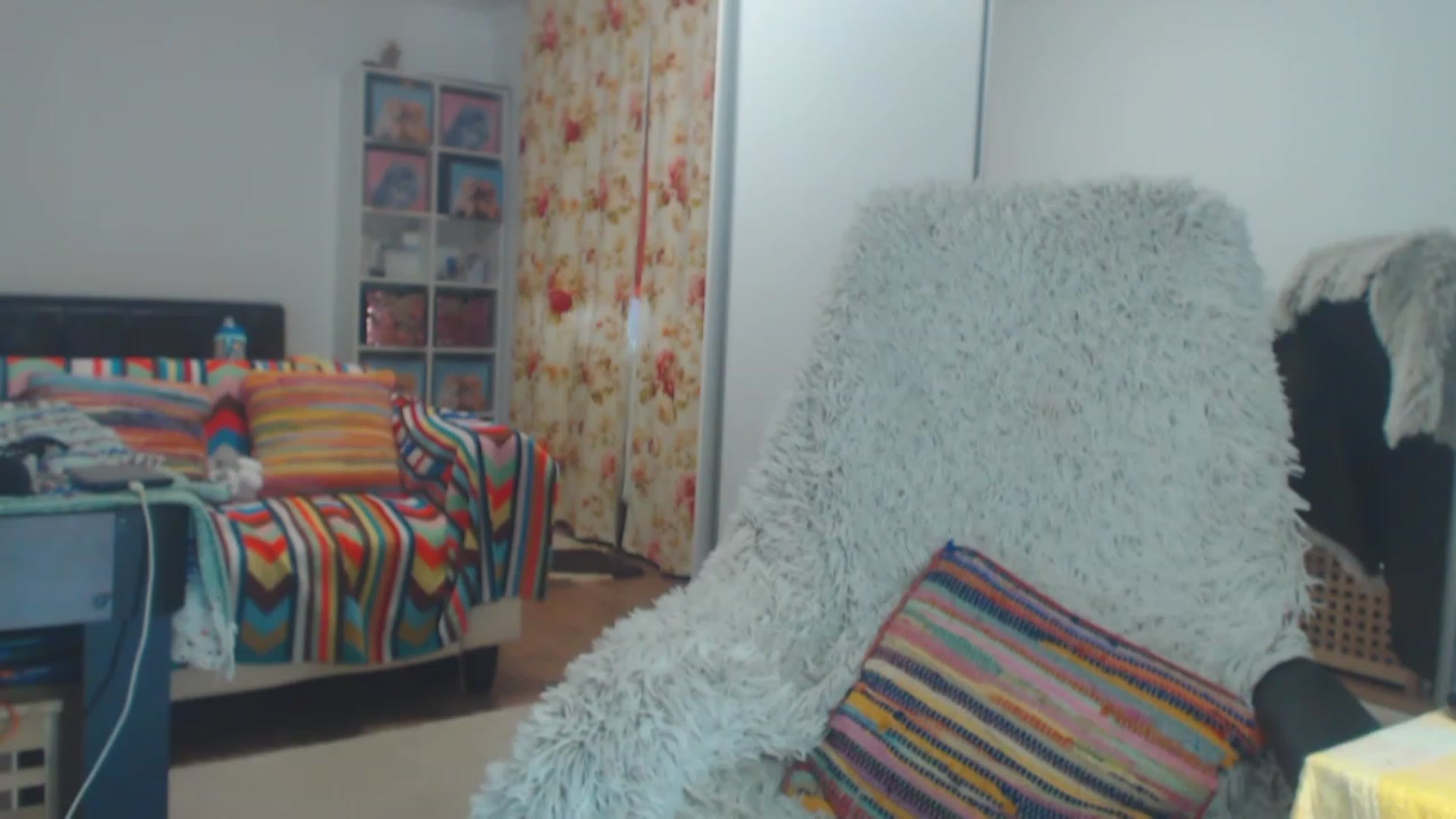 Gallery image thumbnail from Merlyn4u's myfreecams stream on, 03/28/2023, 14:38 image 15 of 20
