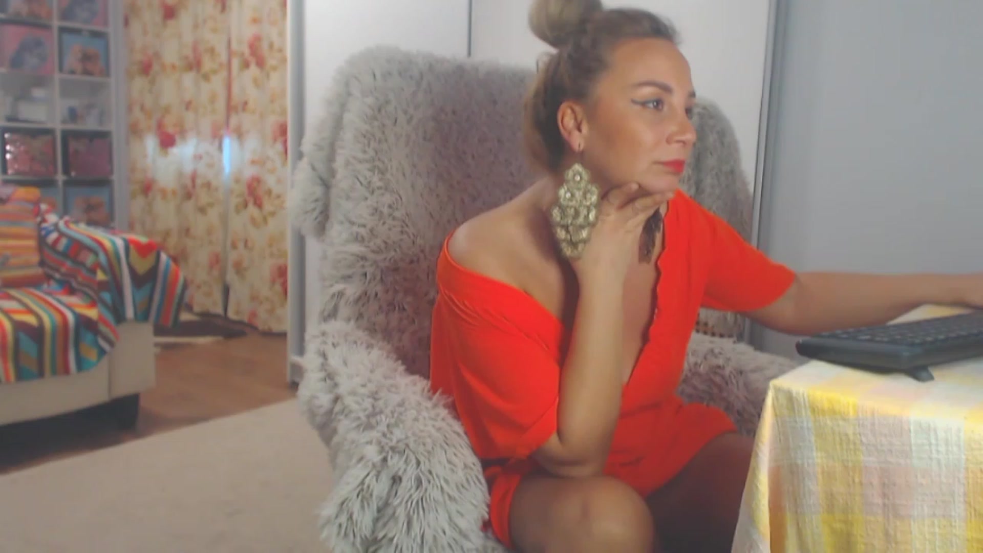 Gallery image thumbnail from Merlyn4u's myfreecams stream on, 03/30/2023, 13:51 image 4 of 20