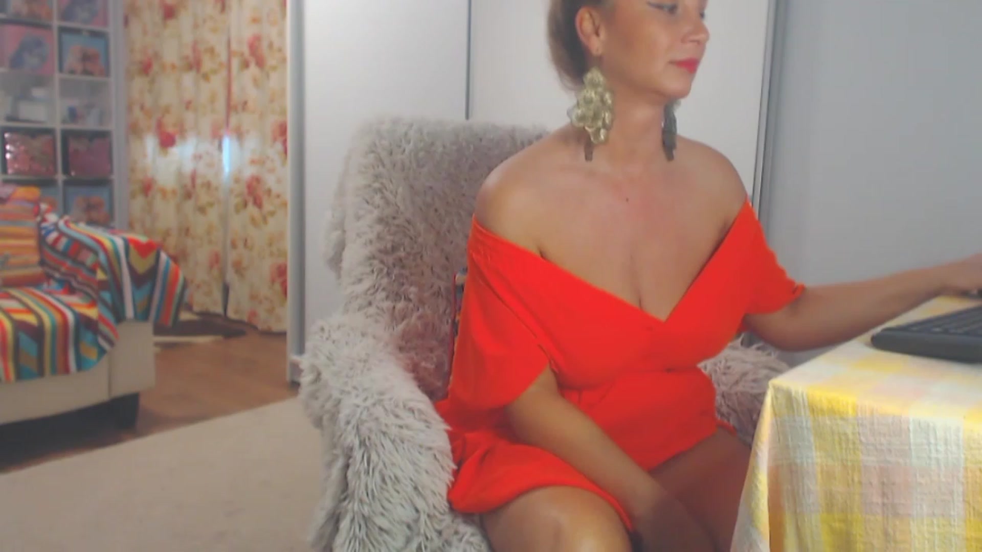 Gallery image thumbnail from Merlyn4u's myfreecams stream on, 03/30/2023, 13:51 image 1 of 20