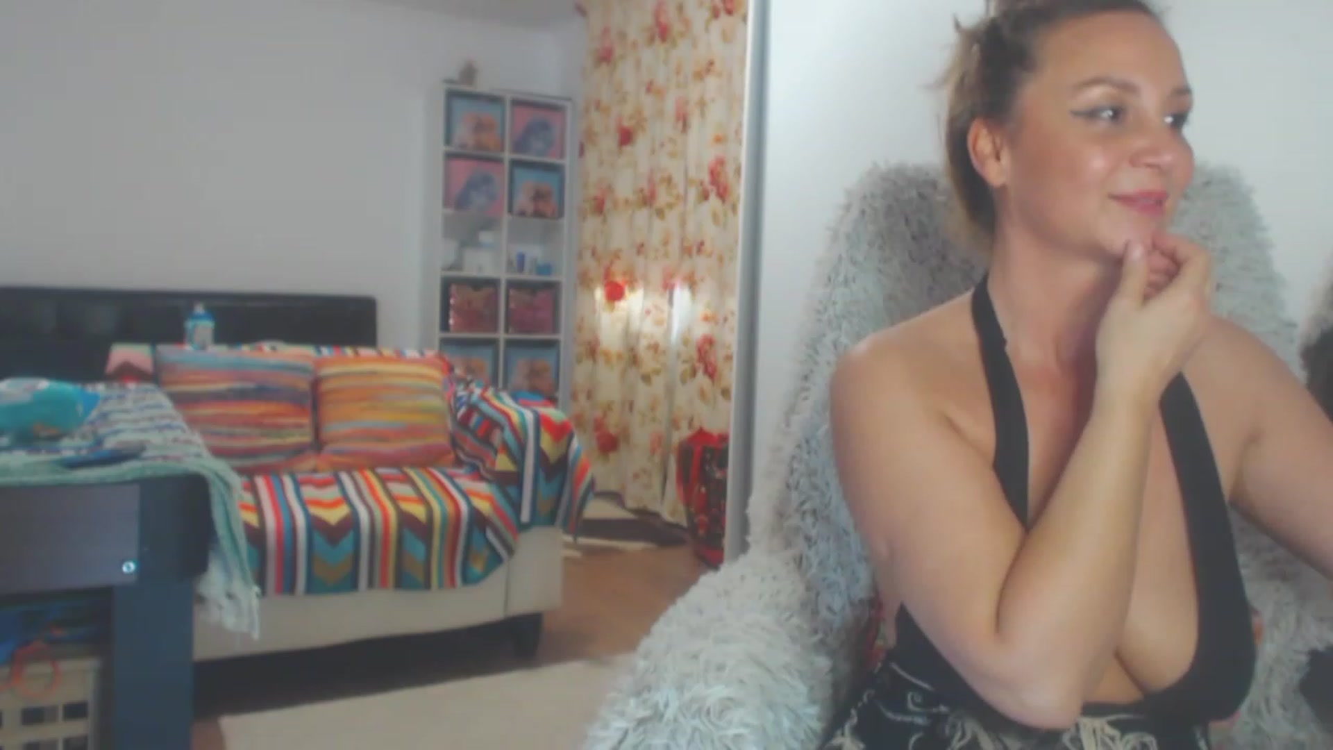 Gallery image thumbnail from Merlyn4u's myfreecams stream on, 04/10/2023, 15:34 image 13 of 20