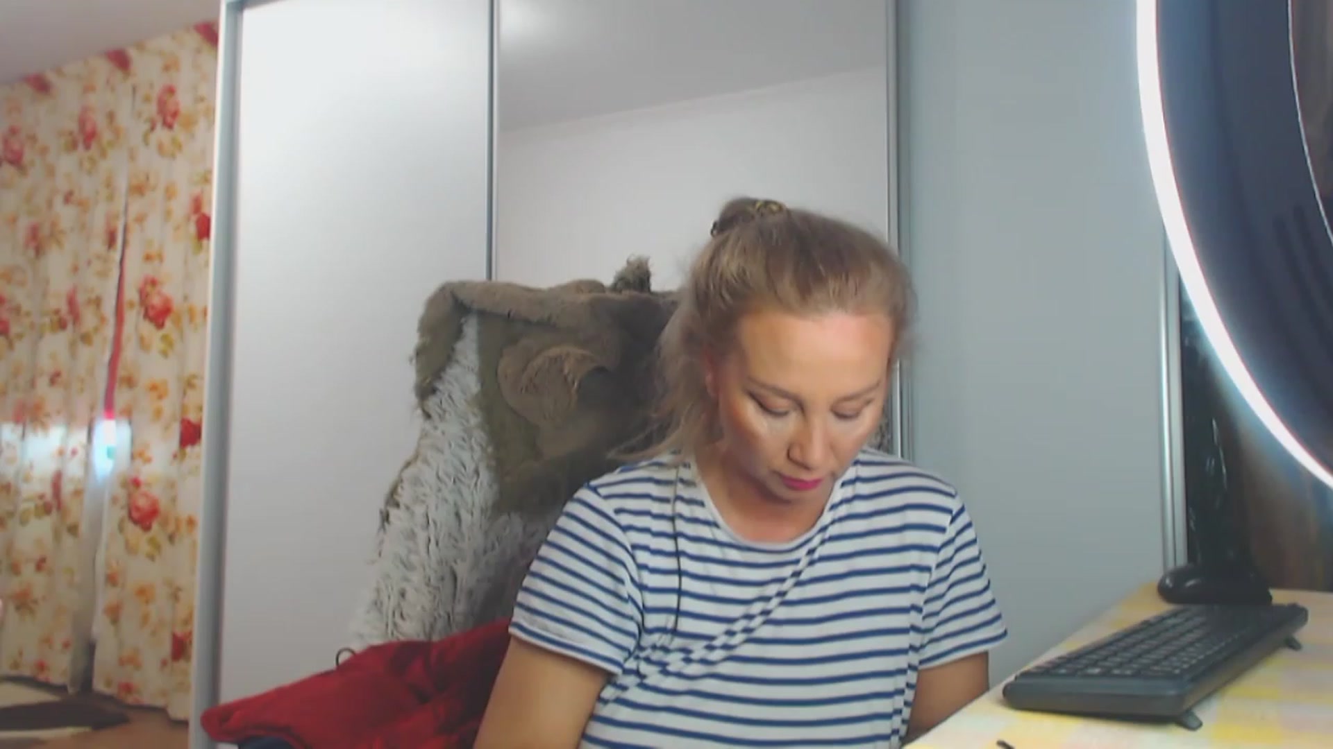 Gallery image thumbnail from Merlyn4u's myfreecams stream on, 04/23/2023, 11:47 image 5 of 20