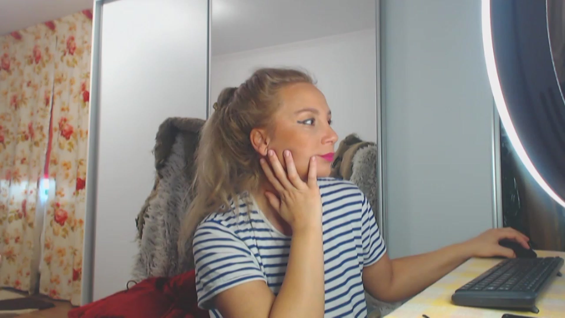Gallery image thumbnail from Merlyn4u's myfreecams stream on, 04/23/2023, 11:47 image 2 of 20