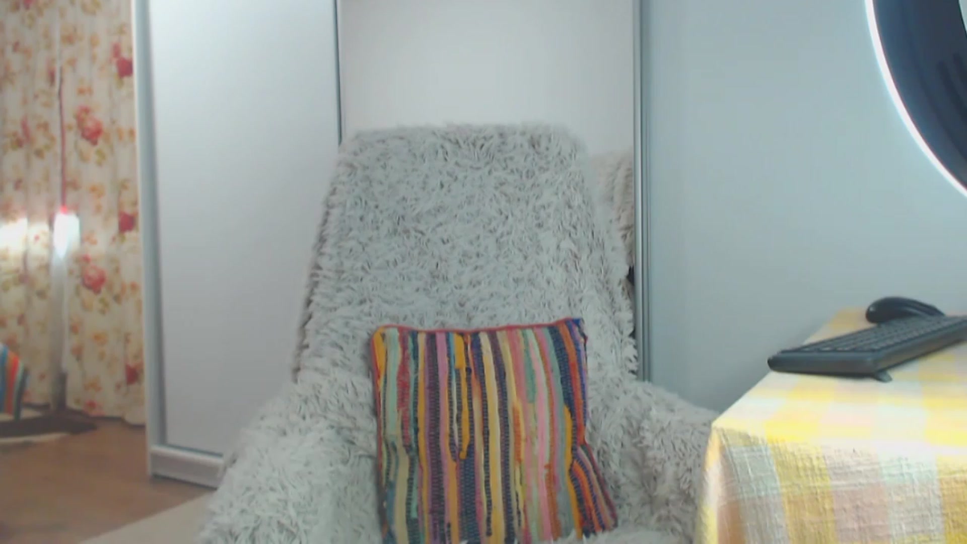 Gallery image thumbnail from Merlyn4u's myfreecams stream on, 04/27/2023, 12:15 image 8 of 20