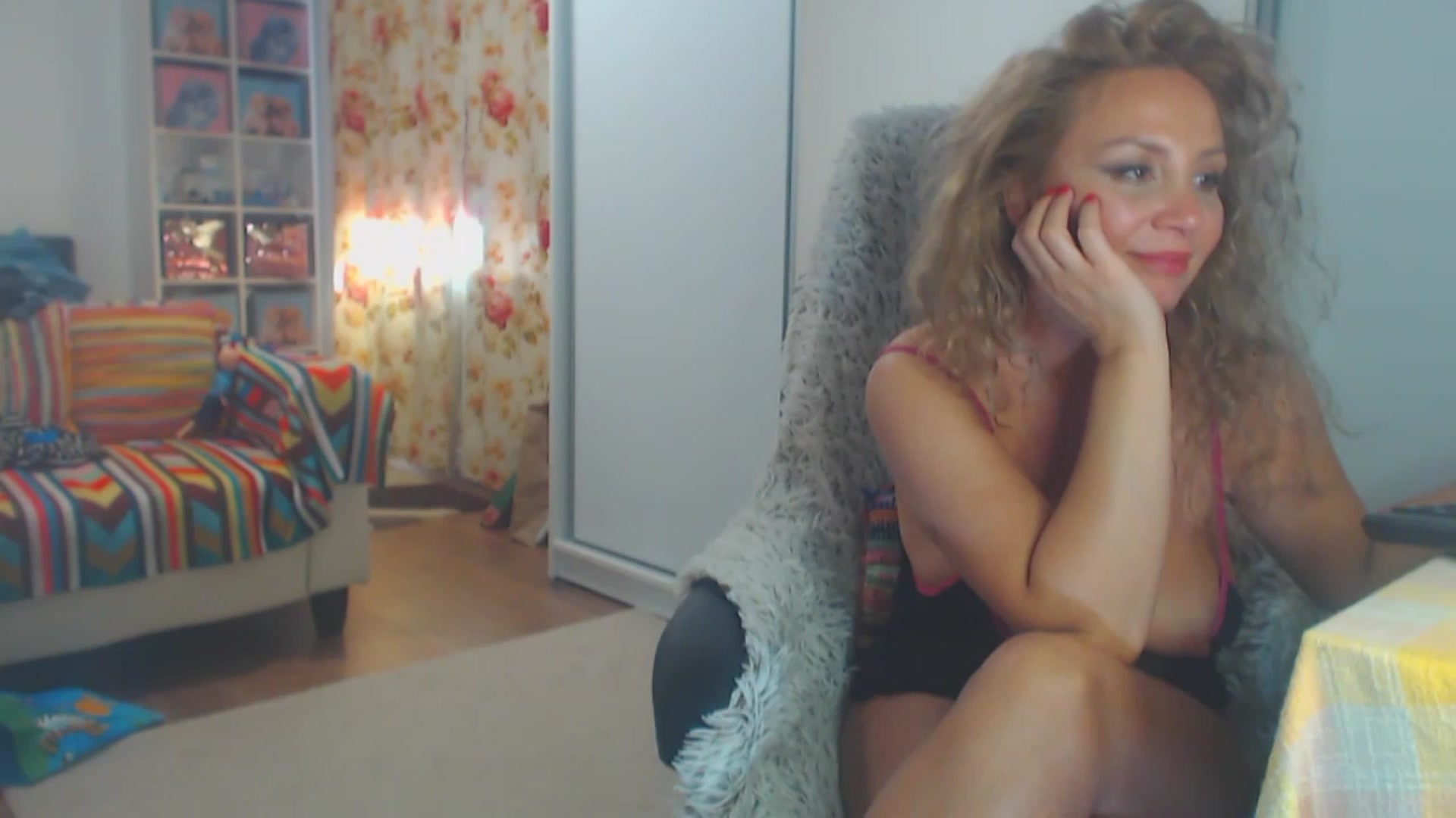 Gallery image thumbnail from Merlyn4u's myfreecams stream on, 04/30/2023, 12:44 image 18 of 20
