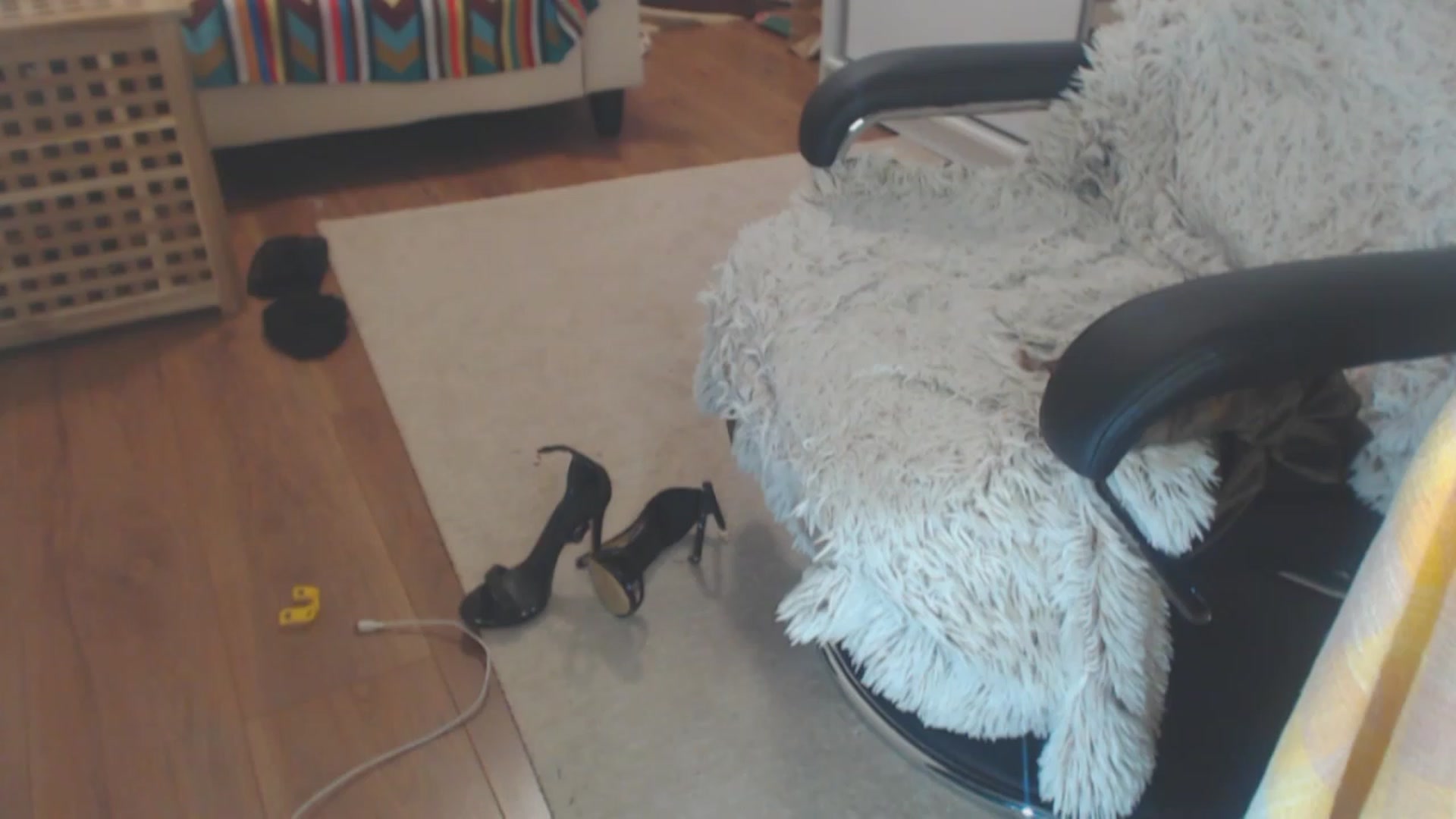 Gallery image thumbnail from Merlyn4u's myfreecams stream on, 05/04/2023, 14:51 image 13 of 20