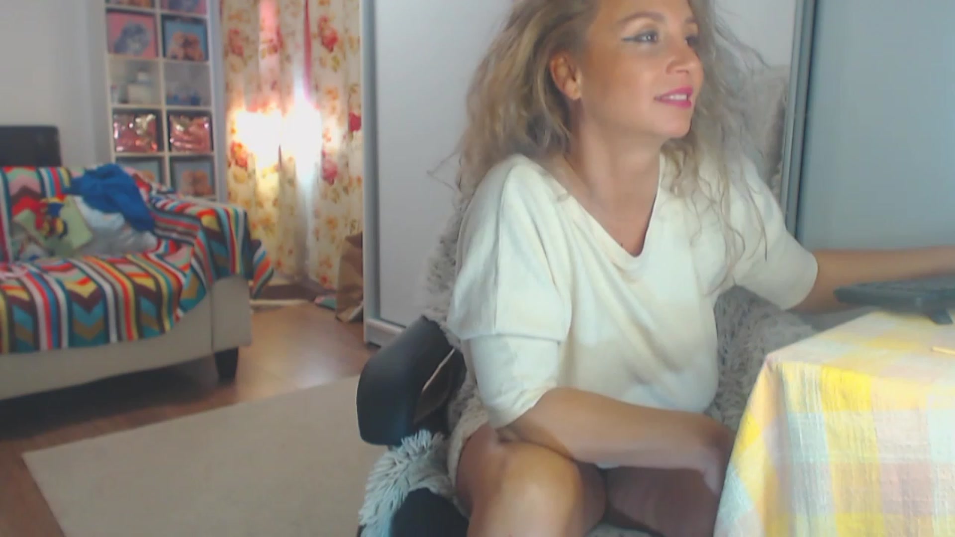 Gallery image thumbnail from Merlyn4u's myfreecams stream on, 05/07/2023, 13:33 image 6 of 20