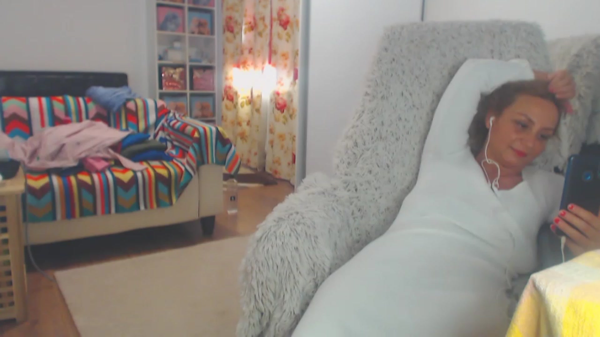 Gallery image thumbnail from Merlyn4u's myfreecams stream on, 05/13/2023, 14:13 image 2 of 20
