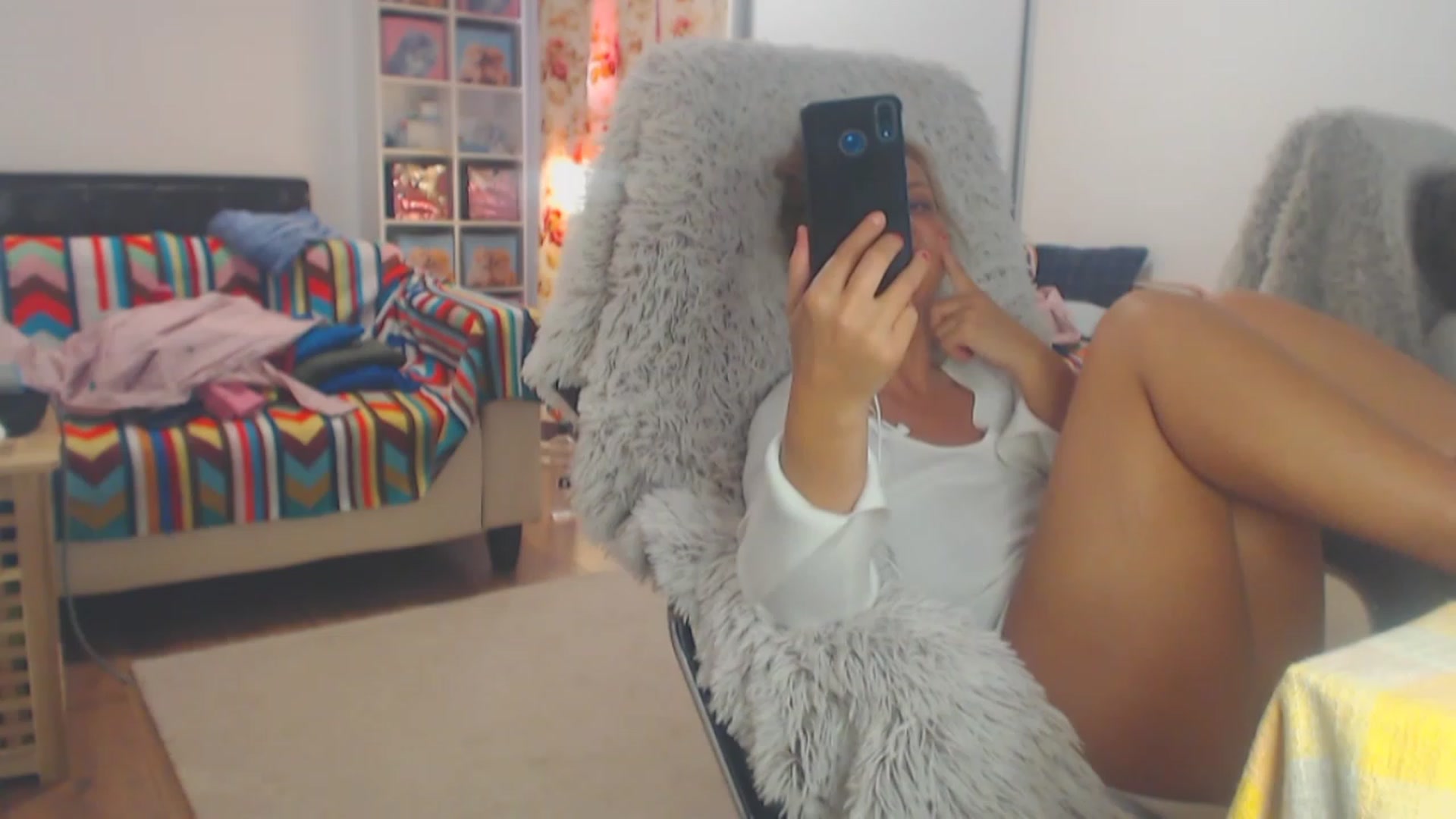 Gallery image thumbnail from Merlyn4u's myfreecams stream on, 05/13/2023, 14:13 image 9 of 20