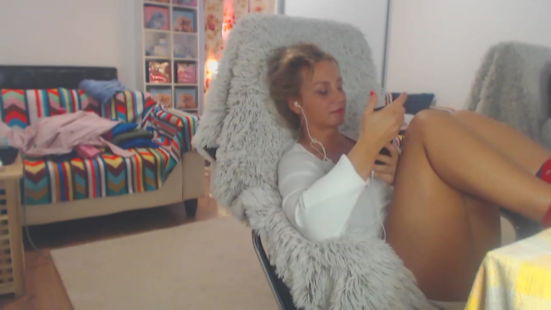Gallery image thumbnail from Merlyn4u's myfreecams stream on, 05/13/2023, 14:13 image 14 of 20