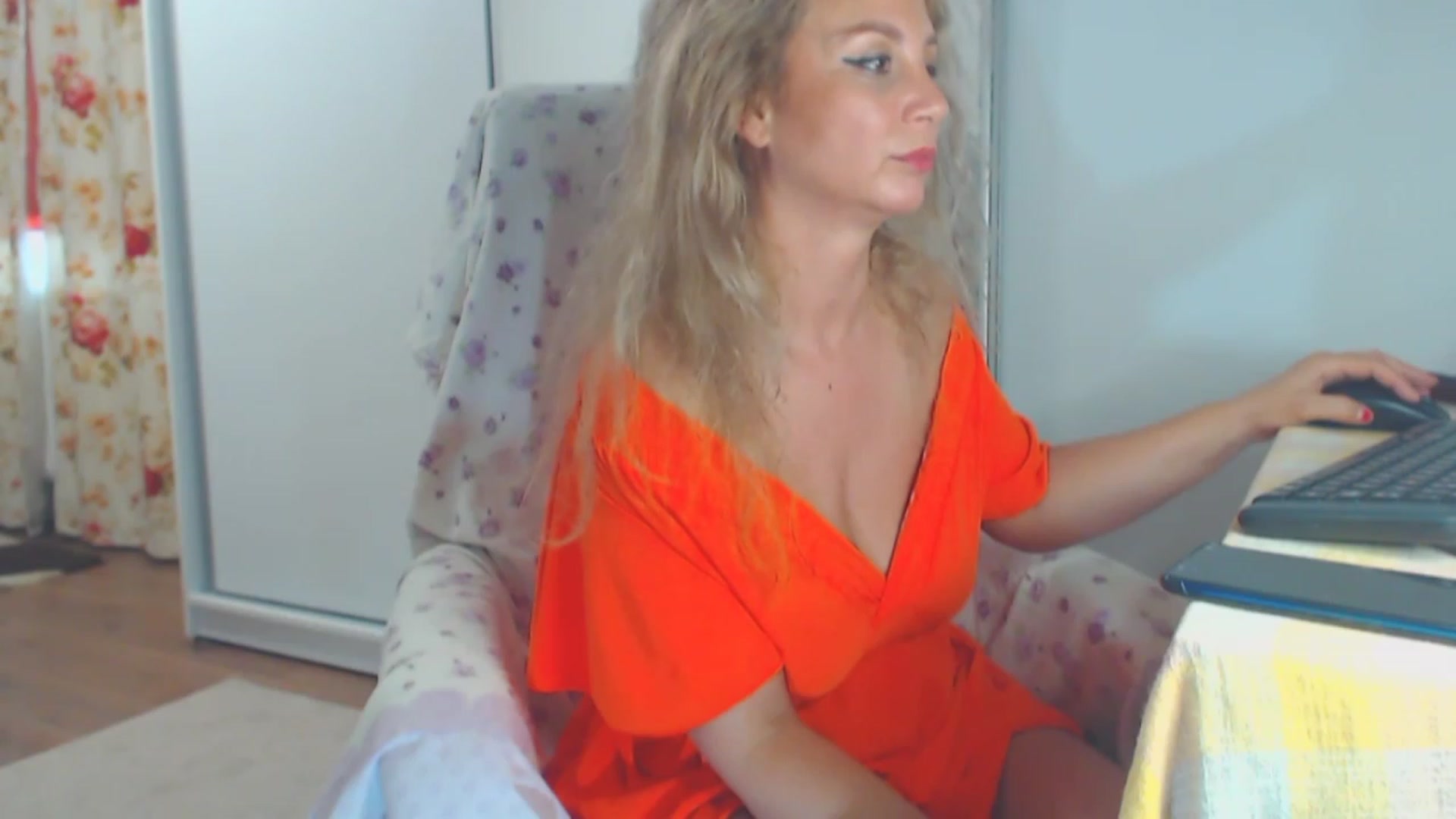 Gallery image thumbnail from Merlyn4u's myfreecams stream on, 05/17/2023, 14:34 image 20 of 20