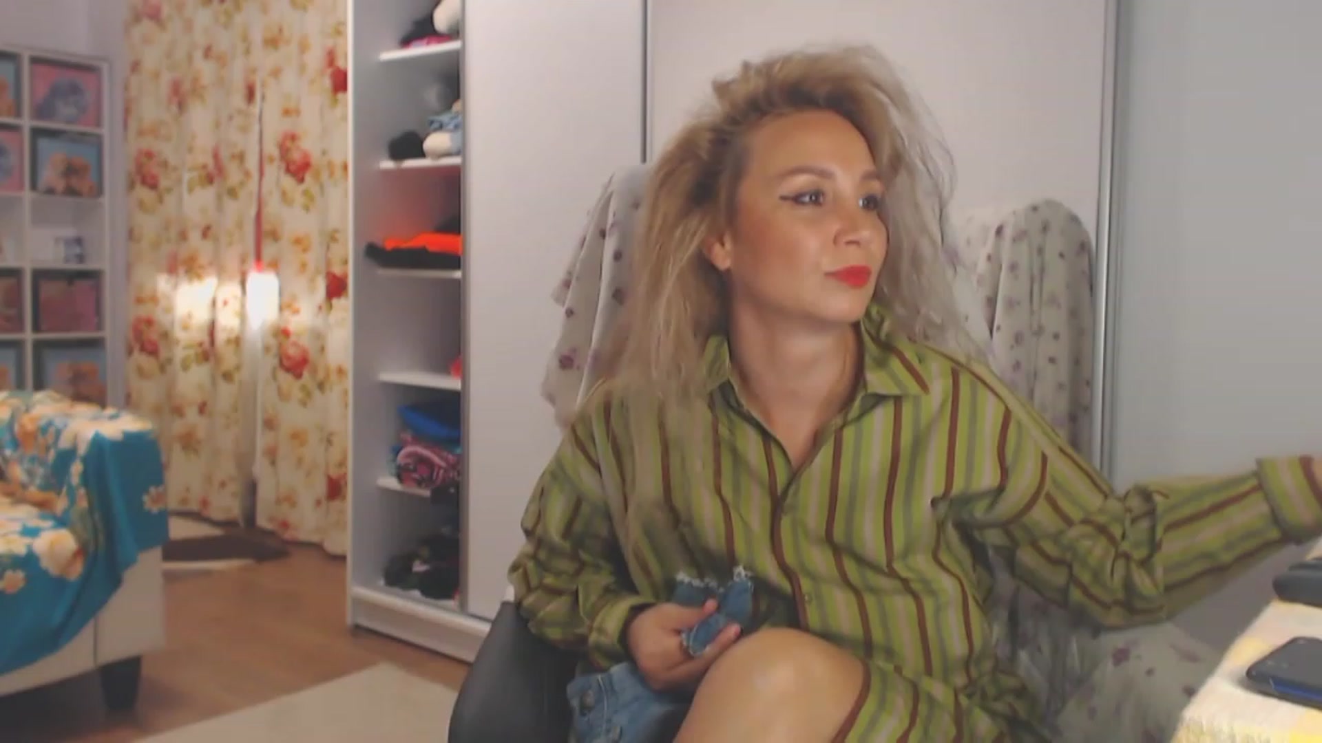 Gallery image thumbnail from Merlyn4u's myfreecams stream on, 05/18/2023, 12:15 image 3 of 20