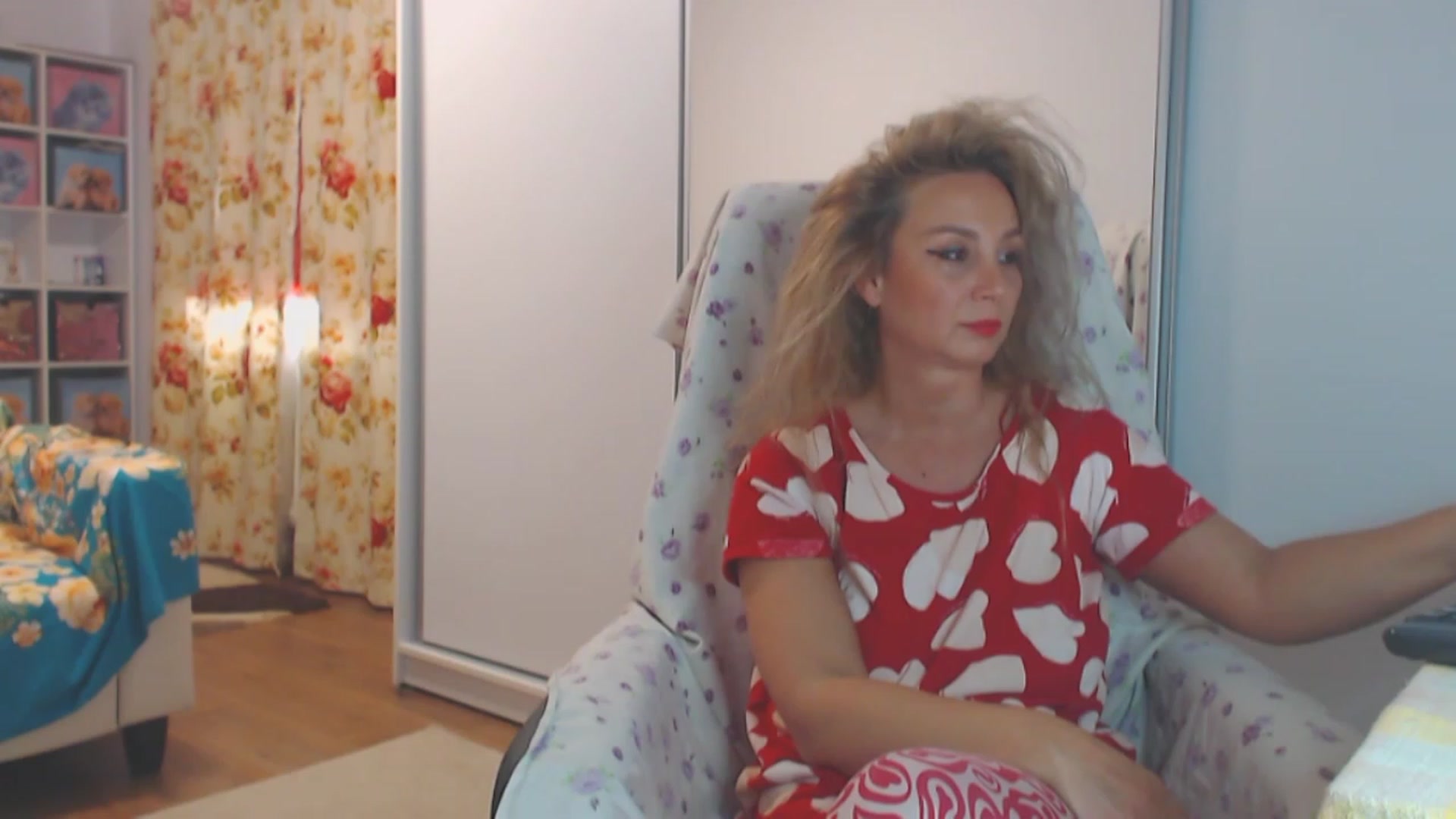 Gallery image thumbnail from Merlyn4u's myfreecams stream on, 05/18/2023, 12:15 image 1 of 20
