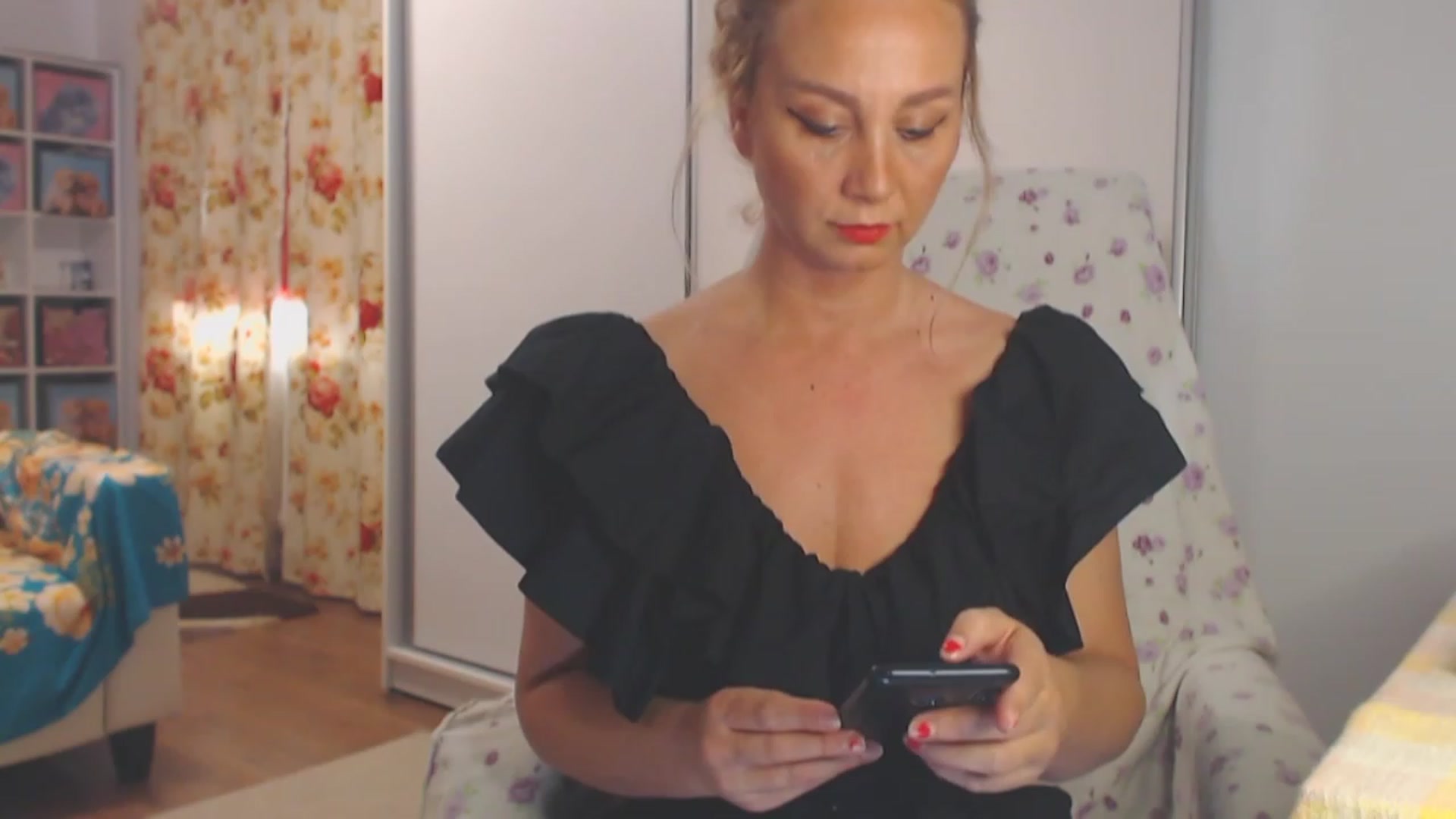 Gallery image thumbnail from Merlyn4u's myfreecams stream on, 05/18/2023, 12:15 image 5 of 20