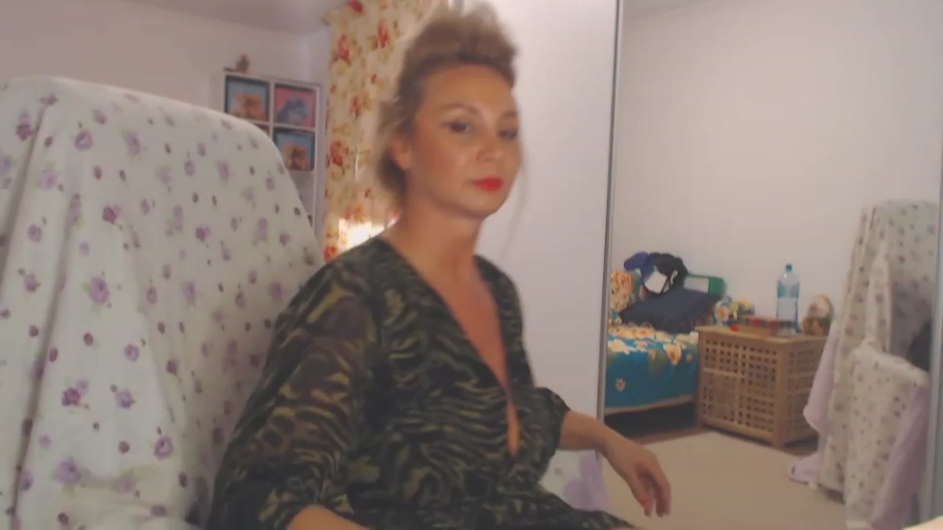 Gallery image thumbnail from Merlyn4u's myfreecams stream on, 05/18/2023, 12:15 image 6 of 20