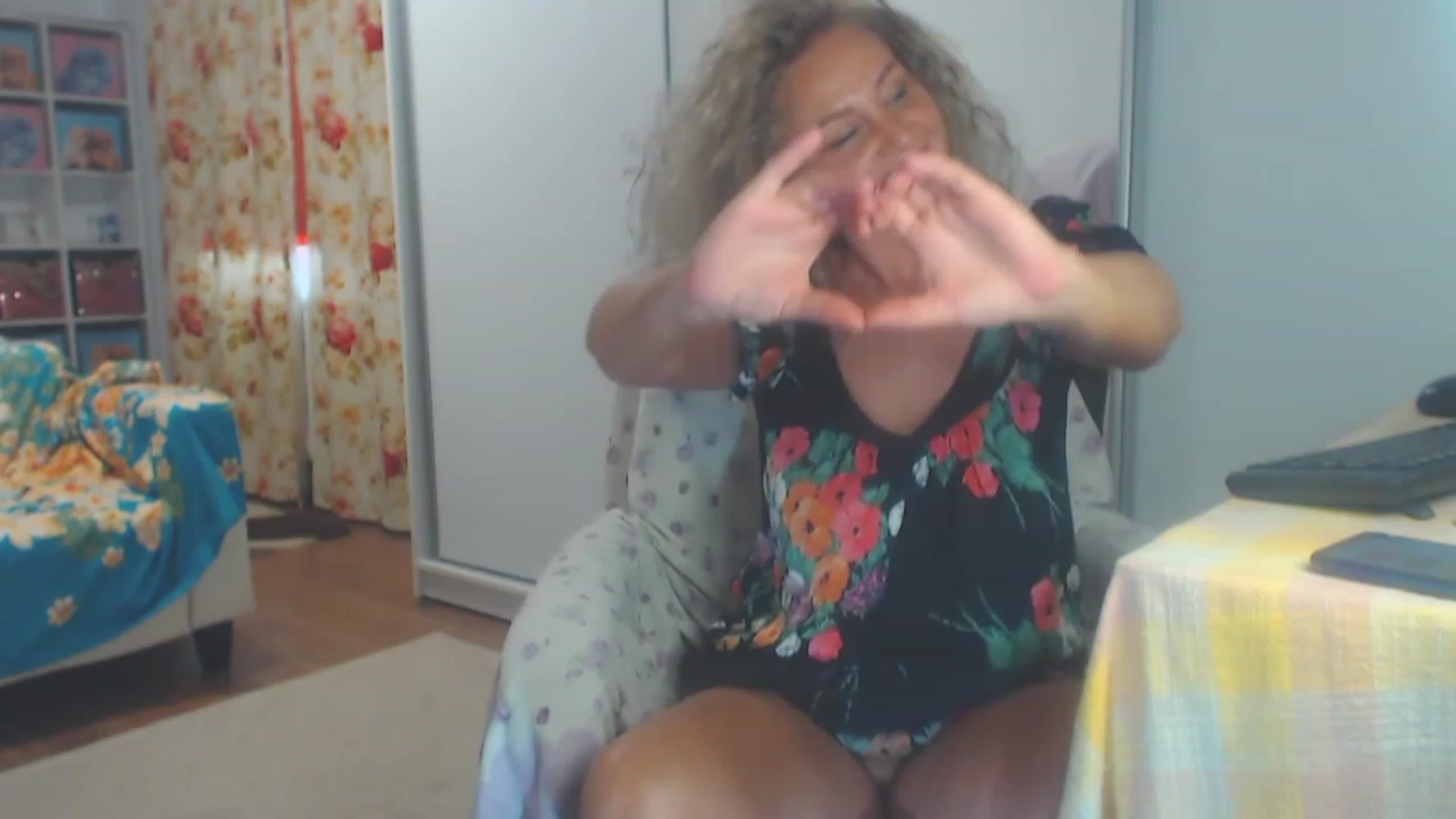 Gallery image thumbnail from Merlyn4u's myfreecams stream on, 05/21/2023, 13:38 image 8 of 20