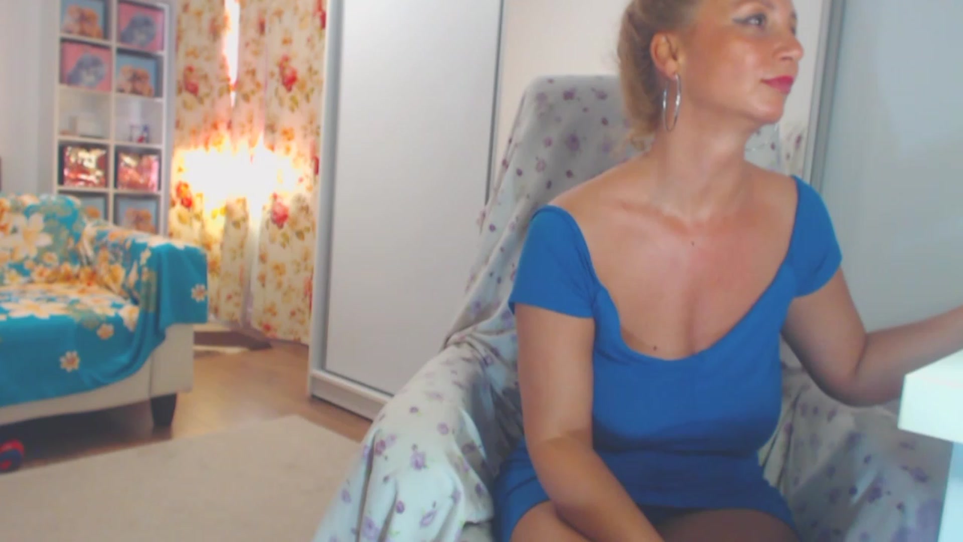 Gallery image thumbnail from Merlyn4u's myfreecams stream on, 06/06/2023, 14:12 image 6 of 20