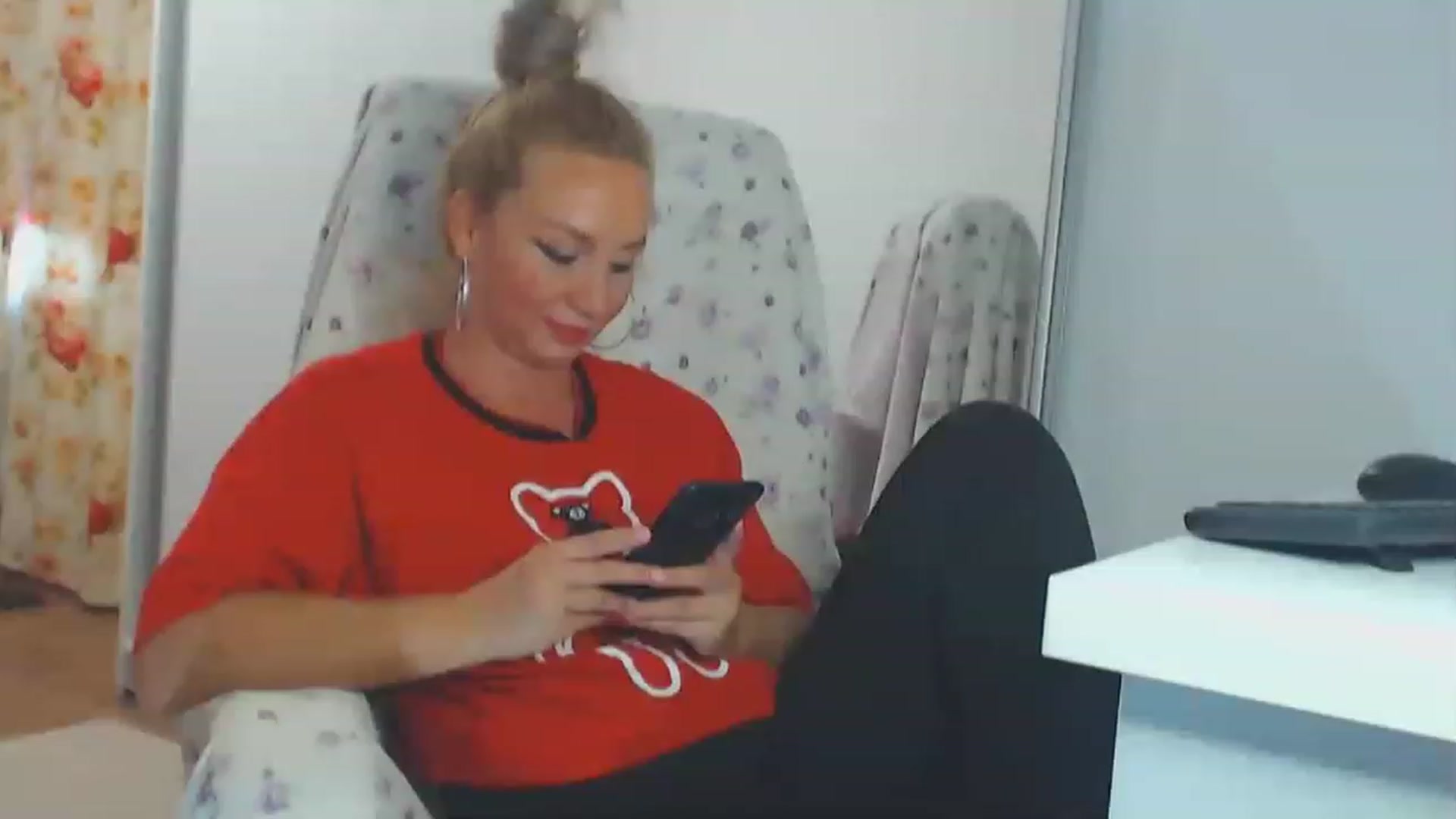 Gallery image thumbnail from Merlyn4u's myfreecams stream on, 06/13/2023, 13:25 image 3 of 20
