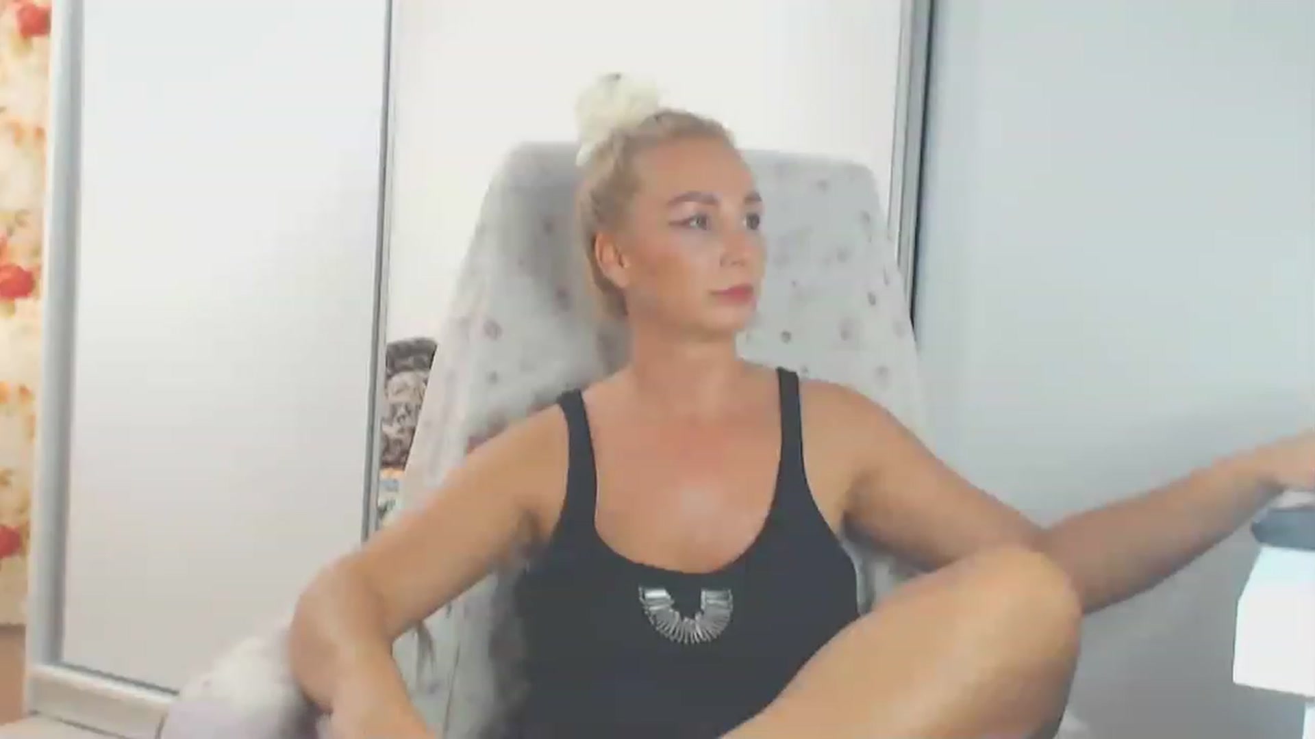 Gallery image thumbnail from Merlyn4u's myfreecams stream on, 06/25/2023, 12:01 image 2 of 20