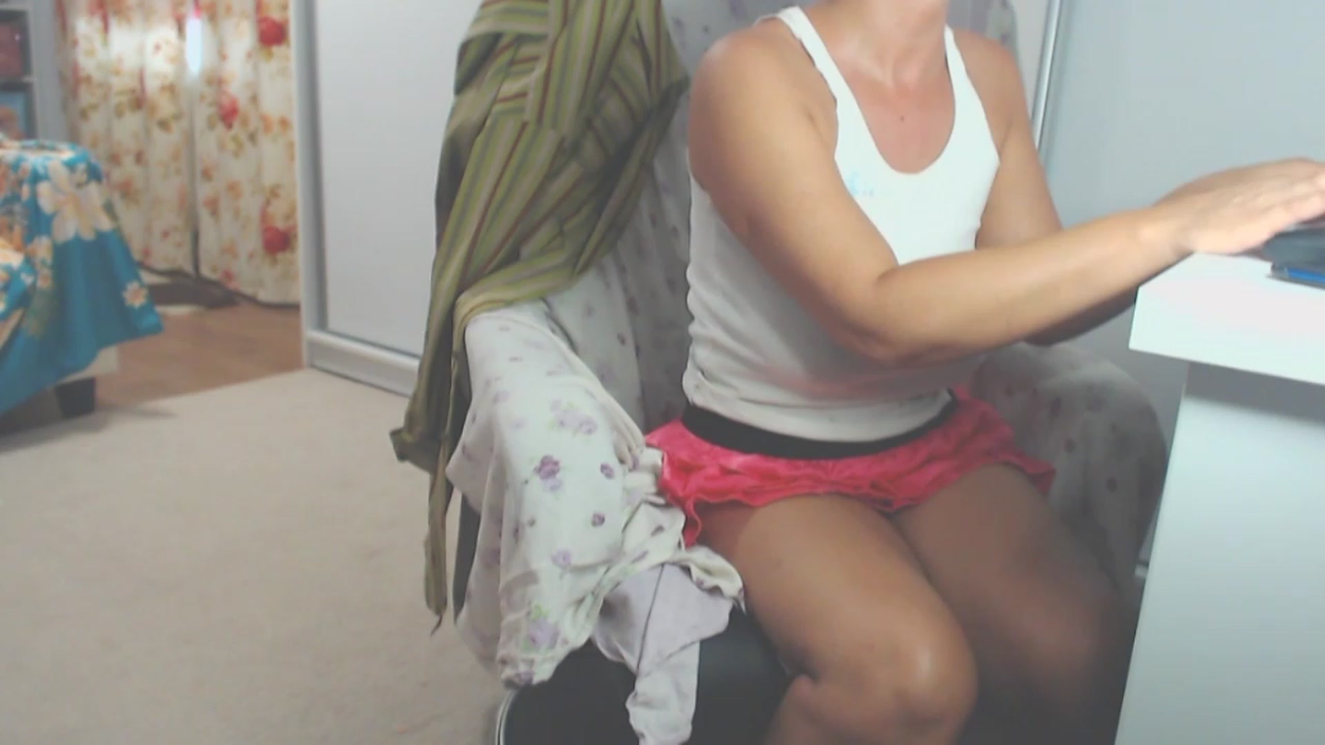 Gallery image thumbnail from Merlyn4u's myfreecams stream on, 06/28/2023, 13:40 image 6 of 20