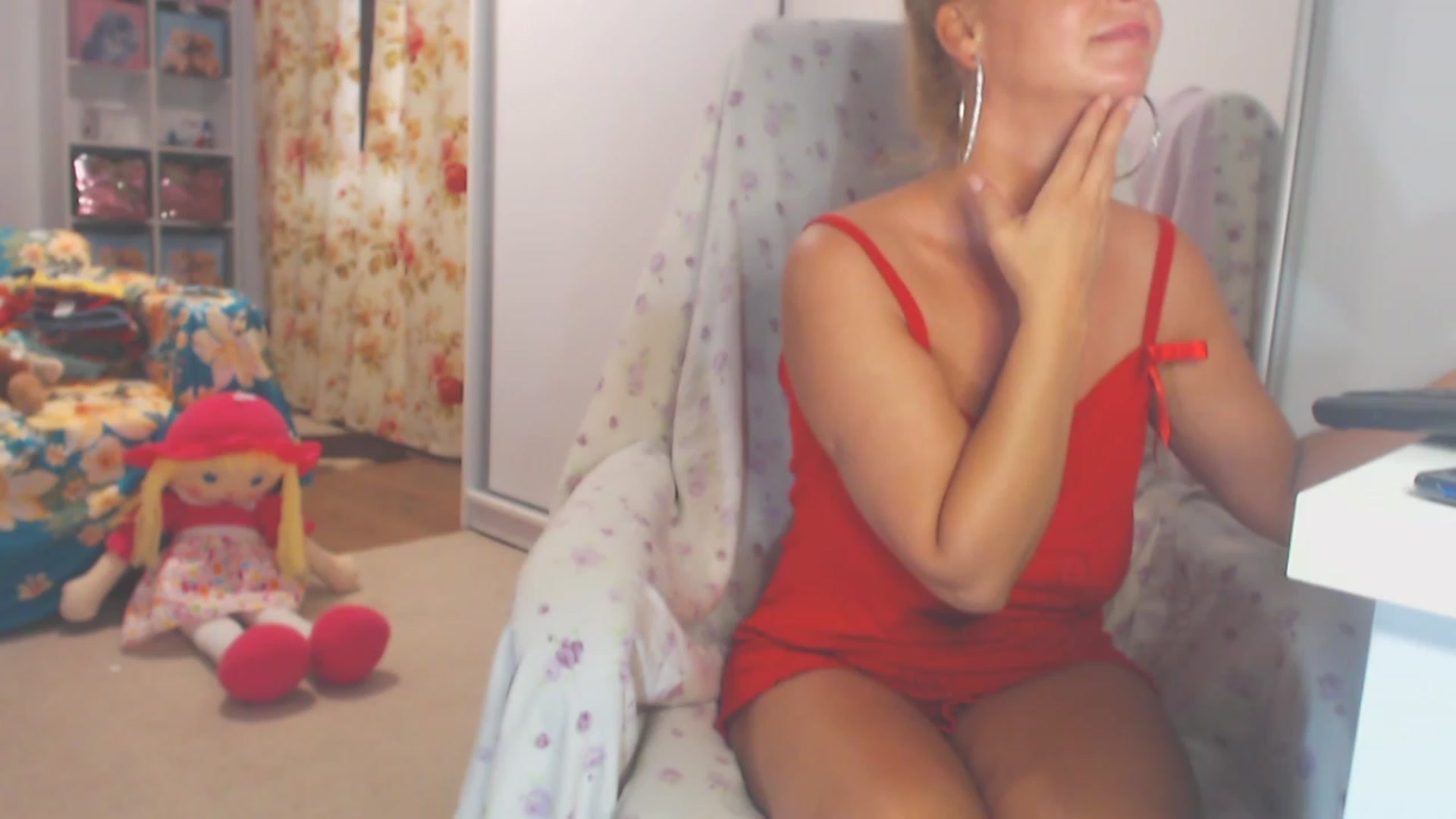 Gallery image thumbnail from Merlyn4u's myfreecams stream on, 06/28/2023, 15:17 image 14 of 20