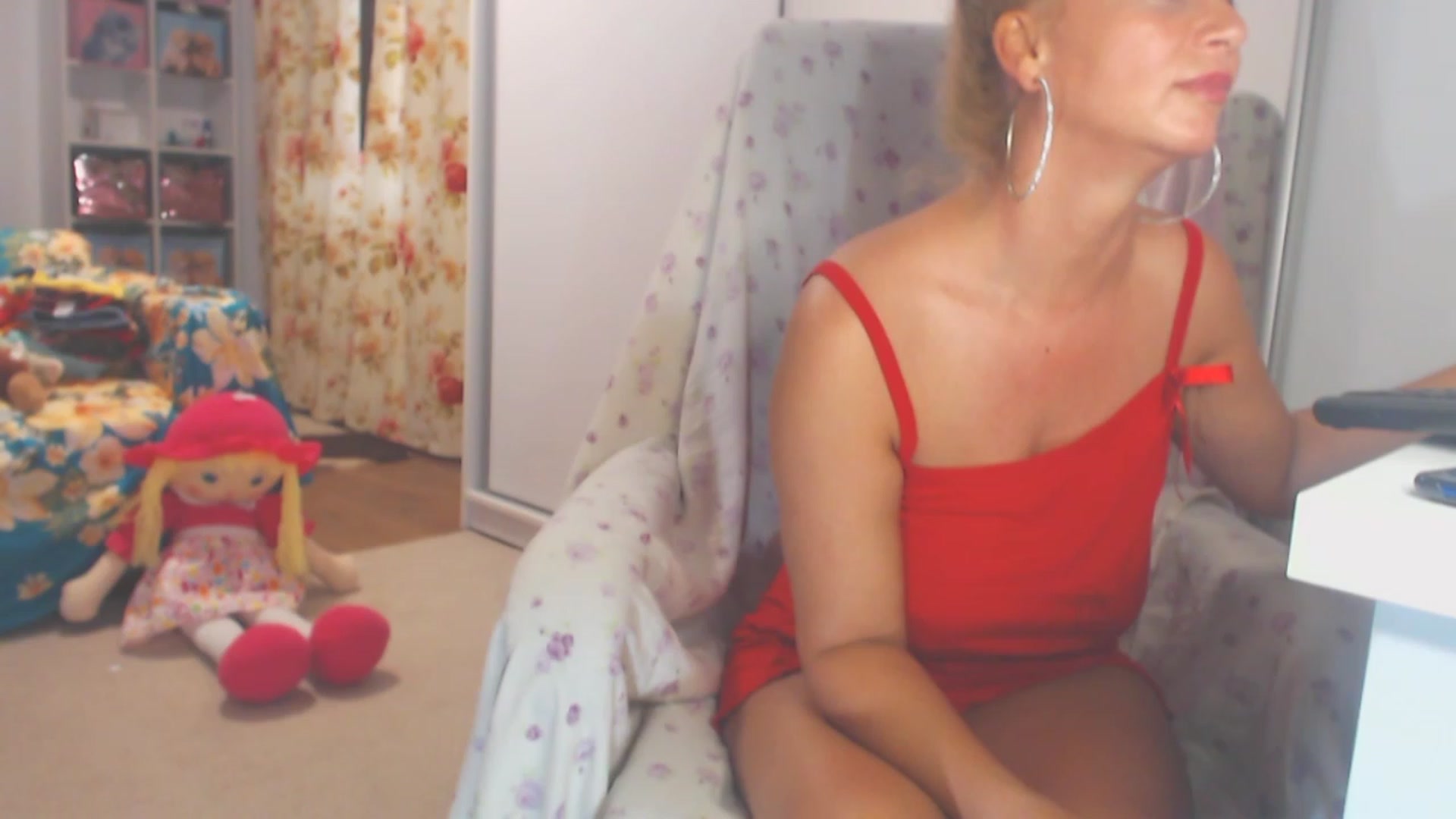 Gallery image thumbnail from Merlyn4u's myfreecams stream on, 06/28/2023, 15:17 image 13 of 20