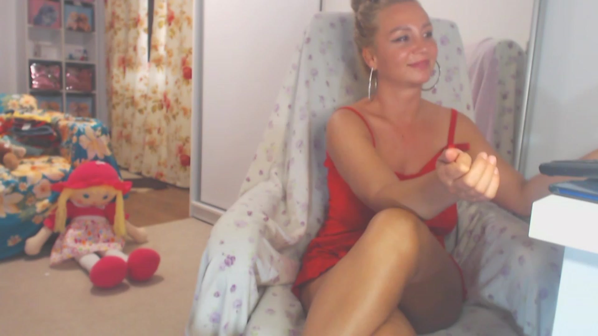 Gallery image thumbnail from Merlyn4u's myfreecams stream on, 06/28/2023, 15:17 image 8 of 20