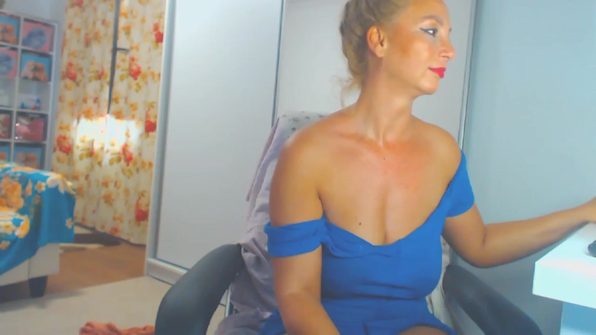 Gallery image thumbnail from Merlyn4u's myfreecams stream on, 07/03/2023, 12:44 image 12 of 20