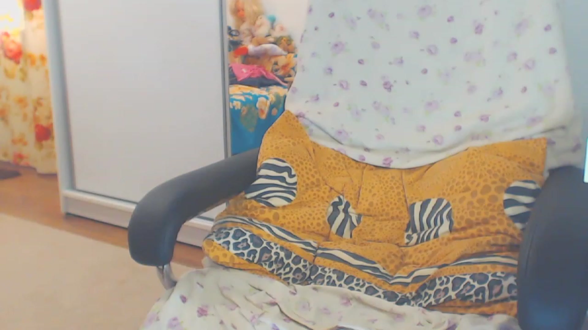 Gallery image thumbnail from Merlyn4u's myfreecams stream on, 07/17/2023, 14:46 image 9 of 20