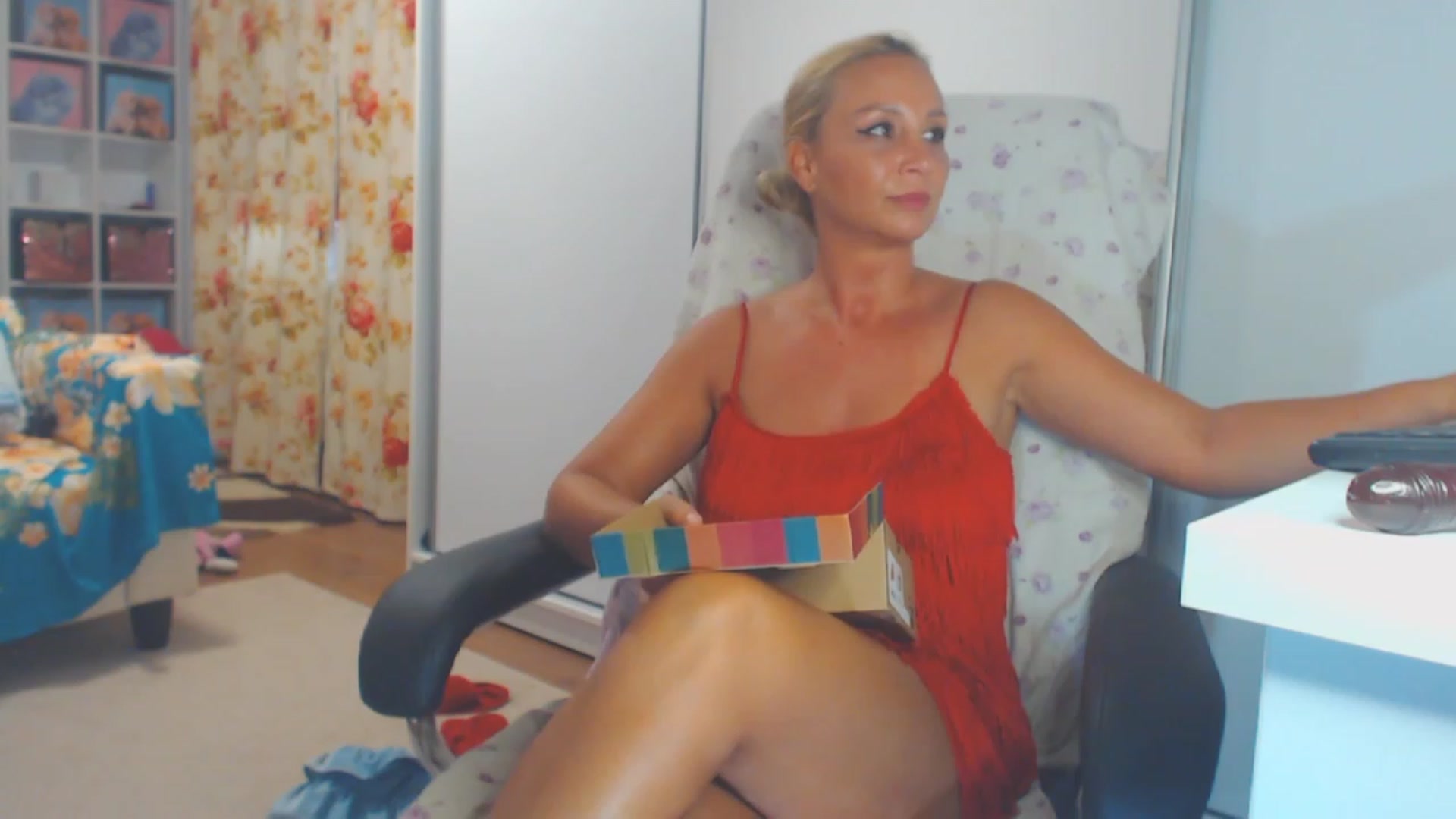 Gallery image thumbnail from Merlyn4u's myfreecams stream on, 07/27/2023, 14:04 image 16 of 20
