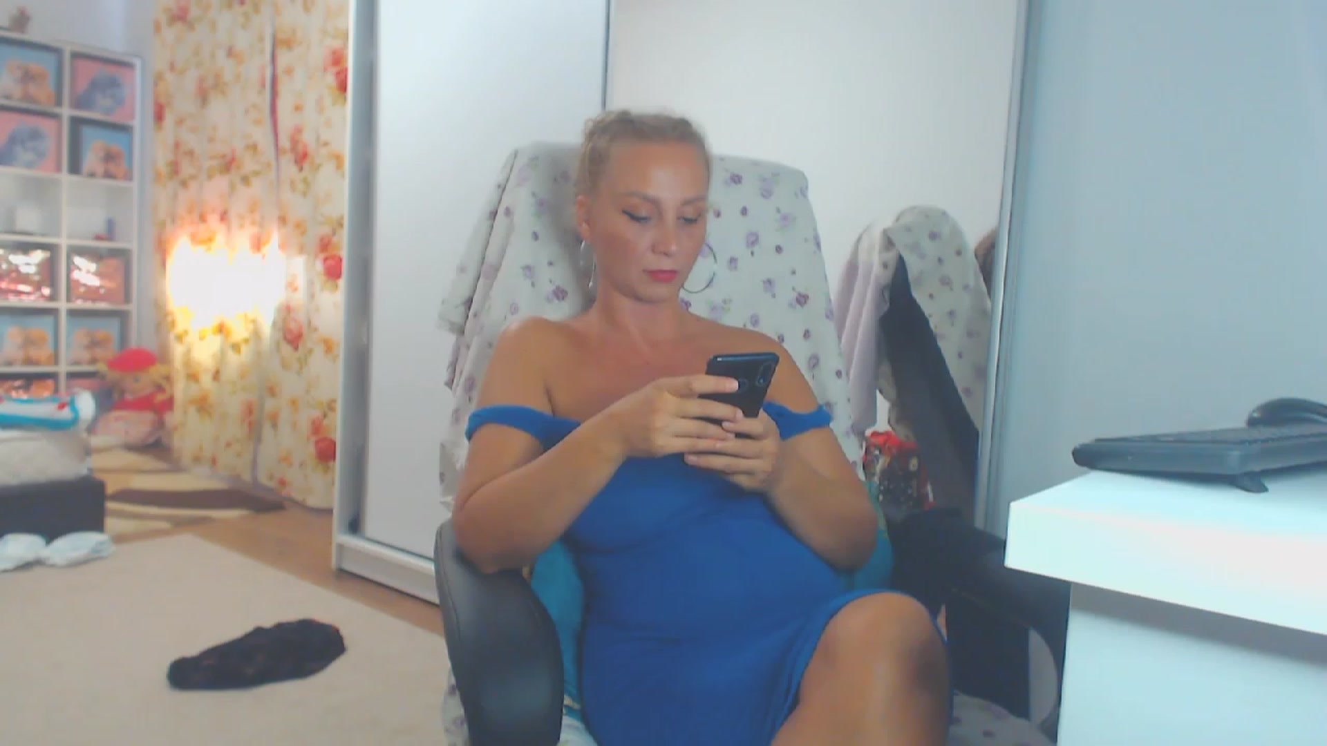 Gallery image thumbnail from Merlyn4u's myfreecams stream on, 08/07/2023, 13:58 image 4 of 20