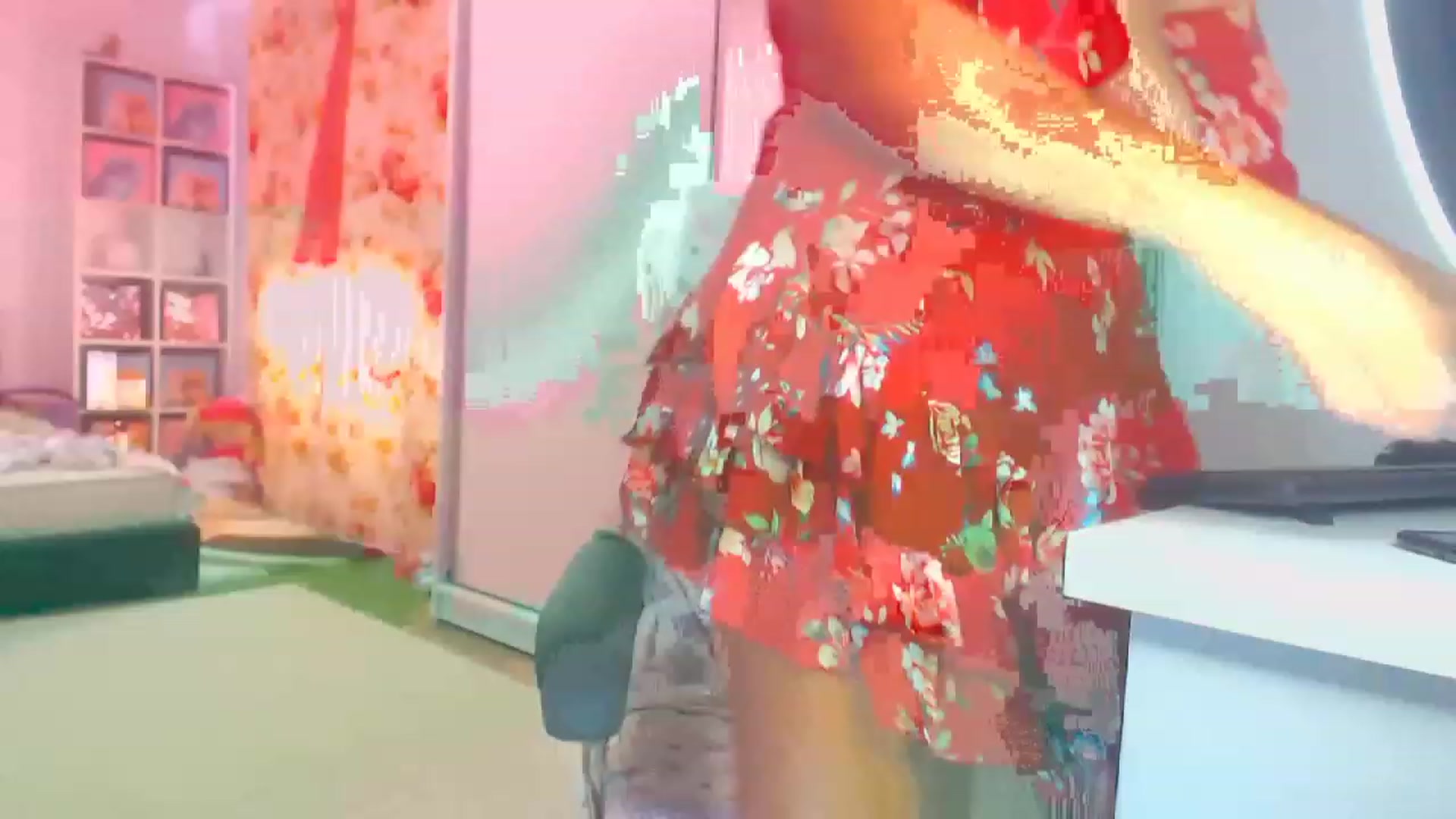 Gallery image thumbnail from Merlyn4u's myfreecams stream on, 08/08/2023, 13:35 image 15 of 20