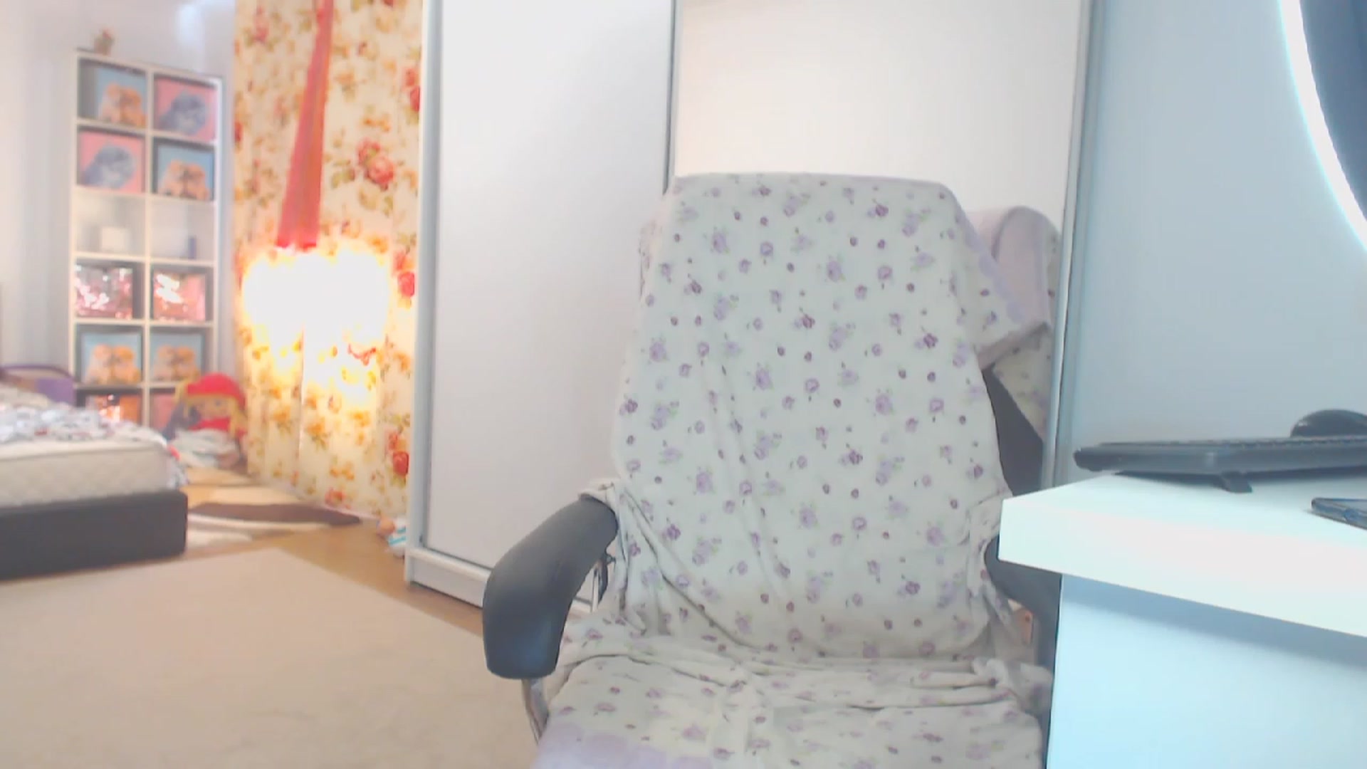 Gallery image thumbnail from Merlyn4u's myfreecams stream on, 08/08/2023, 13:35 image 14 of 20