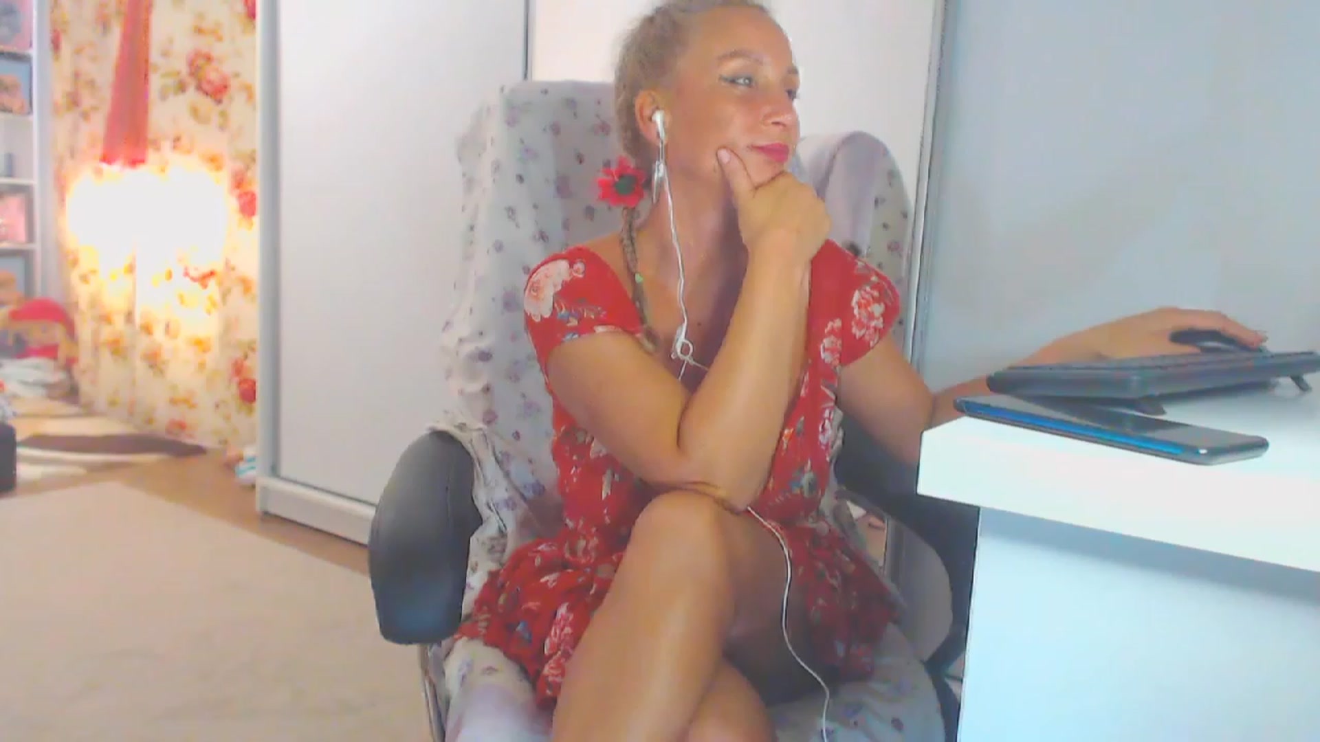 Gallery image thumbnail from Merlyn4u's myfreecams stream on, 08/08/2023, 13:35 image 20 of 20