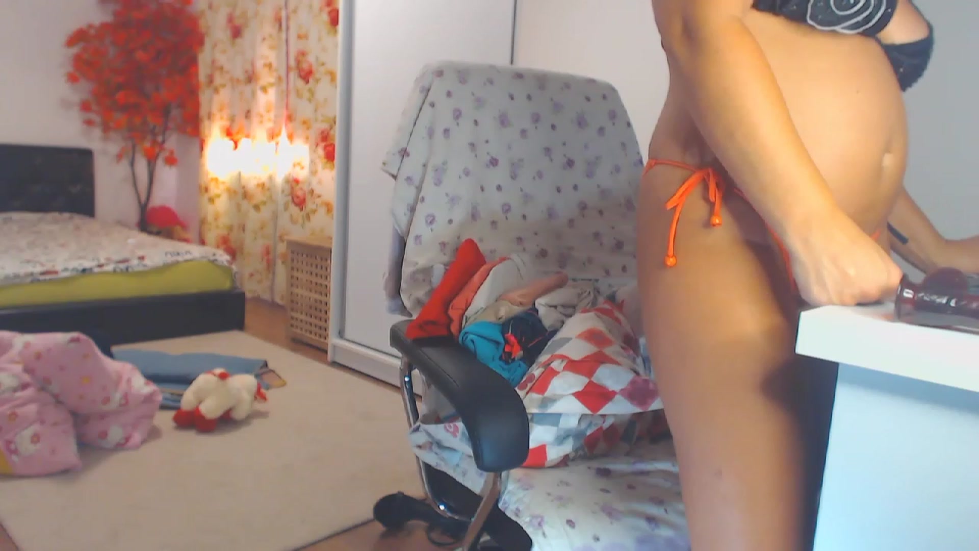 Gallery image thumbnail from Merlyn4u's myfreecams stream on, 08/19/2023, 14:24 image 14 of 20